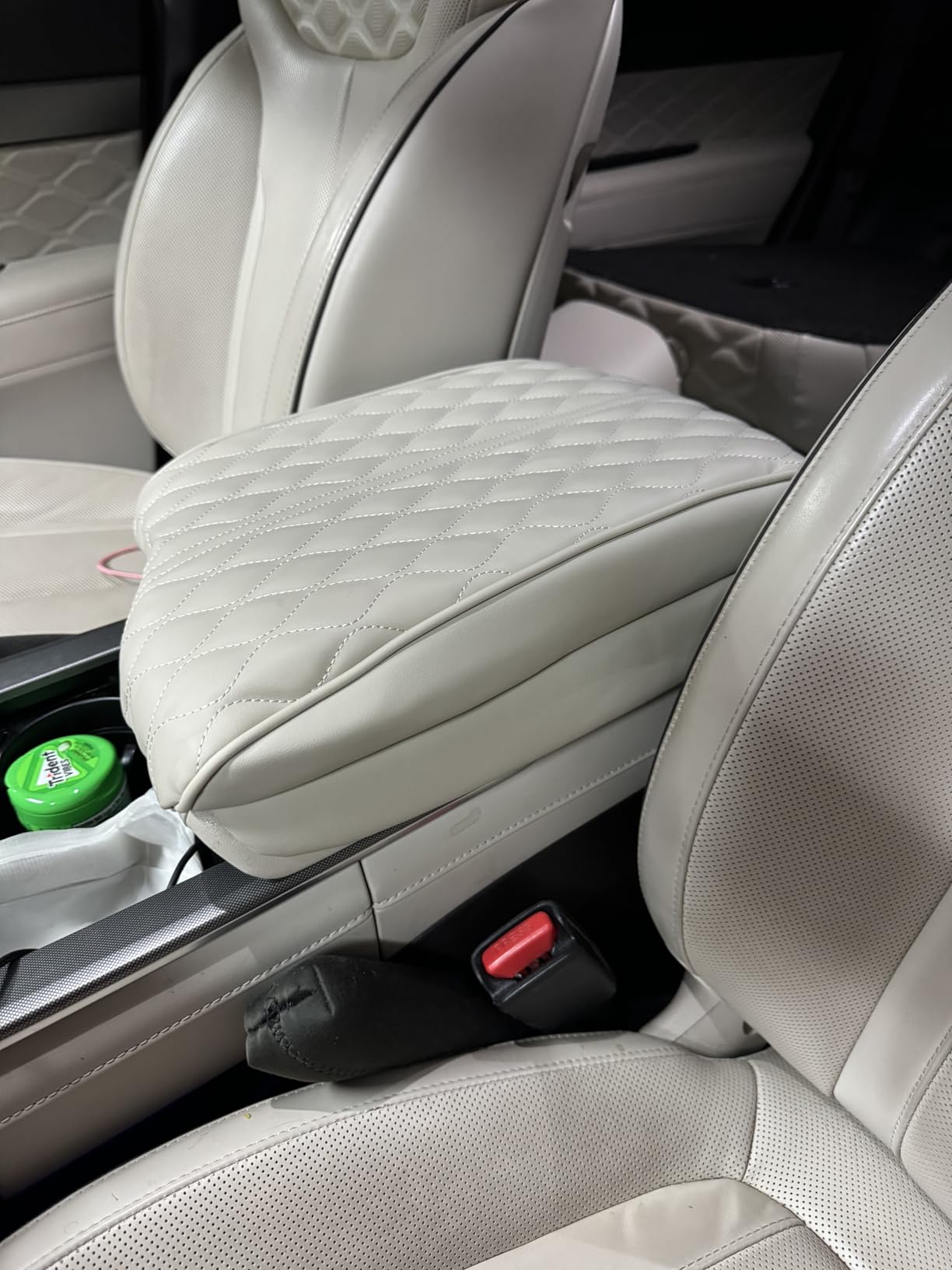 Autorder Center Console Cover for Hyundai Palisade 2020 2021 2022 2023 2024 2025 2026 Accessories Armrest Cover Anti-Scratch Middle Console Pad Leather Armrest Cushion Protector Black customer photo 1