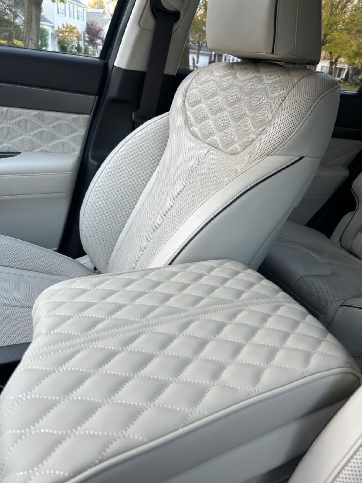 Autorder Center Console Cover for Hyundai Palisade 2020 2021 2022 2023 2024 2025 2026 Accessories Armrest Cover Anti-Scratch Middle Console Pad Leather Armrest Cushion Protector Black customer photo 2