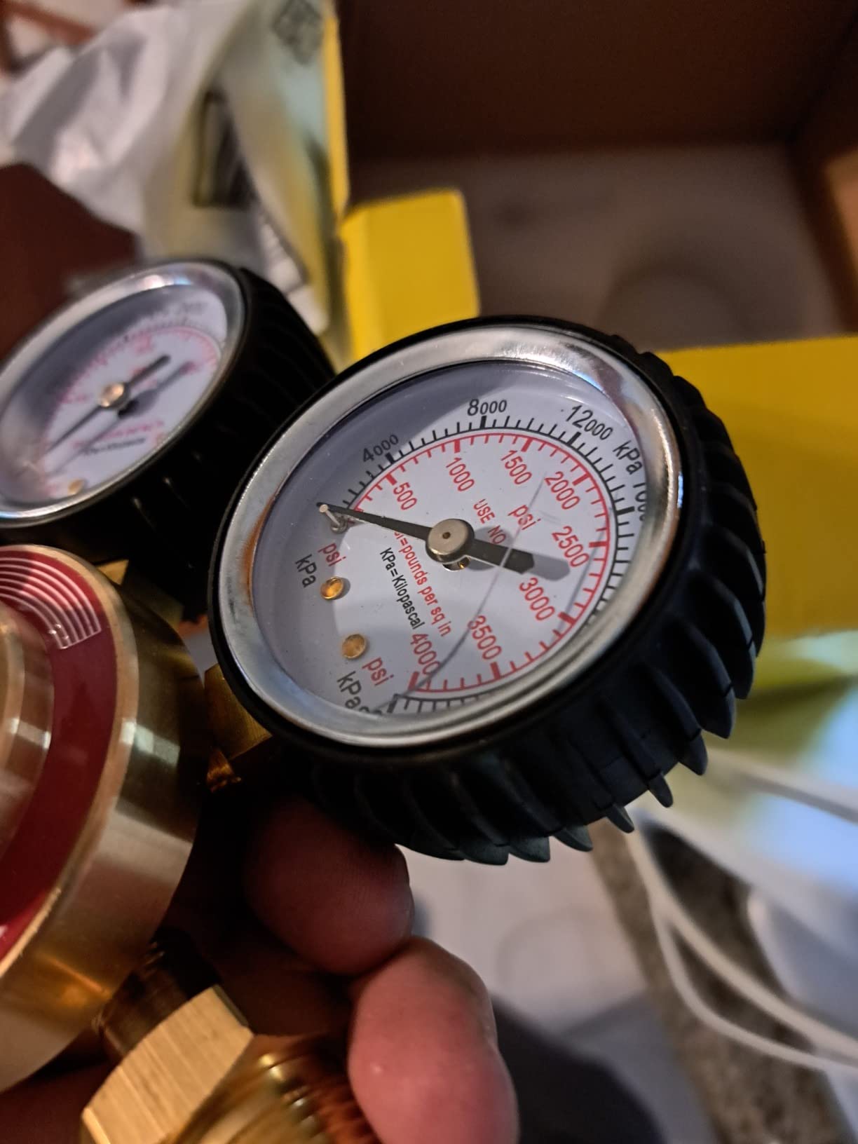 RX WELD Nitrogen Regulator, 0-600 PSI, CGA580 Inlet, 1/4