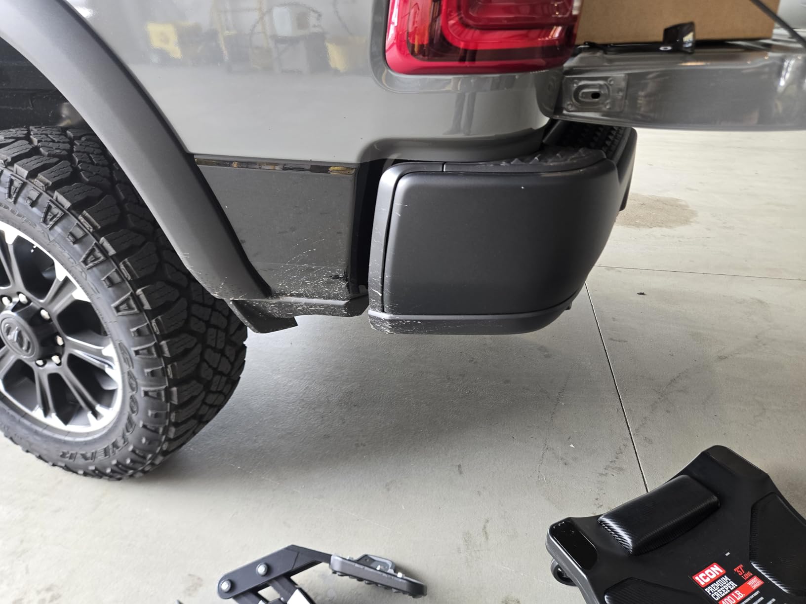 Bed Step Compatible with 2019-2024 Dodge Ram 2500 3500 Replaces# 82215842AE customer photo 1