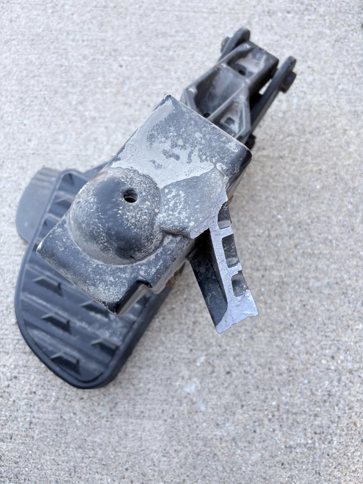 Bed Step Compatible with 2019-2024 Dodge Ram 2500 3500 Replaces# 82215842AE customer photo 2