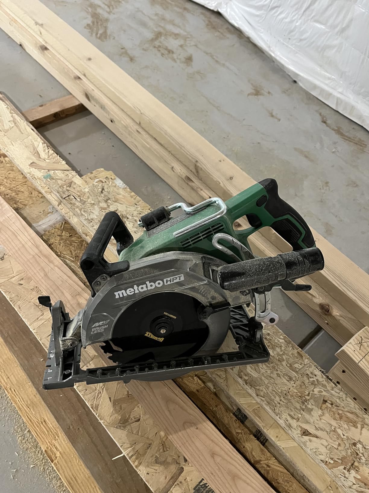 Metabo HPT 36V Rear Handle Circular Saw, Brushless, C3607DWA customer photo 2