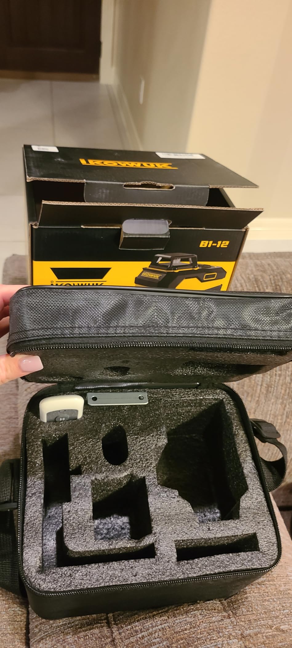 IKOVWUK Laser Level with 12 Green Lines, Built-in 5200 mAh Li-ion Battery customer photo 1