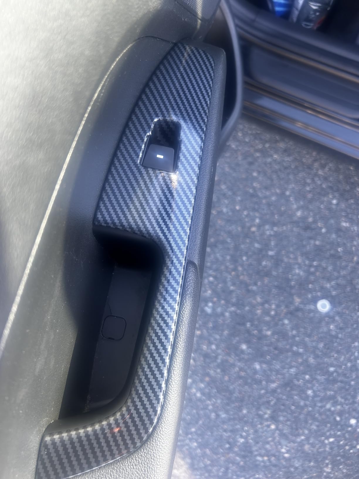 ruihe 4pc Carbon Fiber Color Automobile Door Window Control Panel Cover Trim Fit for Hyundai Elantra 2017 2018 2019 2020 North American Version Rear Door Without seat Heating customer photo 1