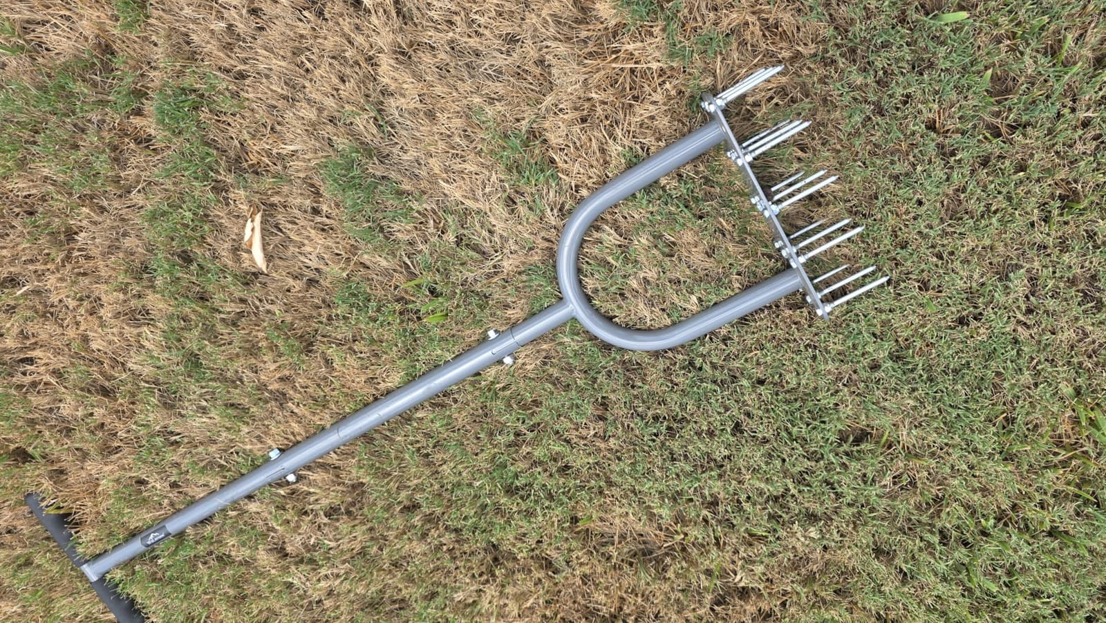 Walensee Aerator Lawn Tool, 15-Spike Manual Lawn Aerator Tool for Yard customer photo 1