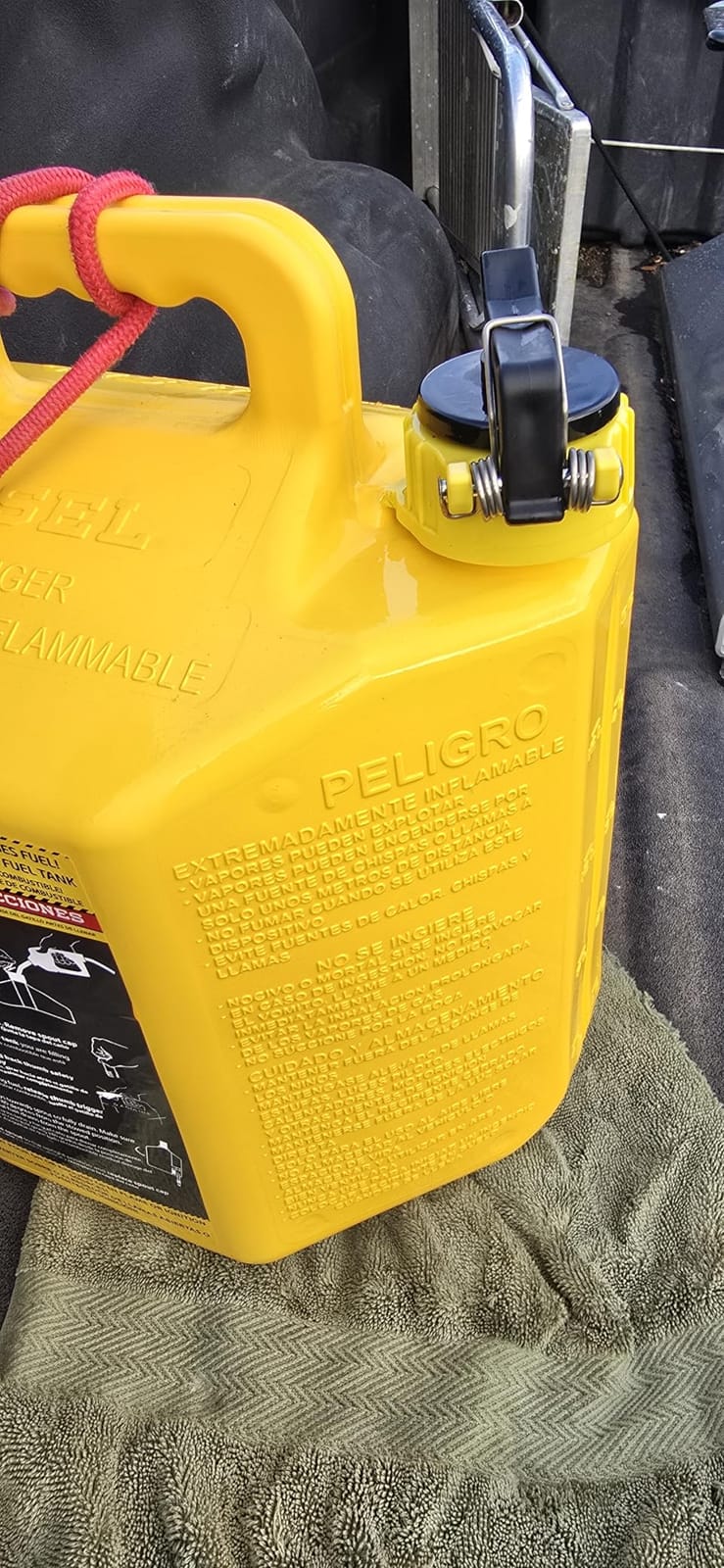 Surecan 5 Gallon Type II Safety Can - Flexible Rotating Spout, Spill Free Tank, Self-Venting, Thumb Trigger & Total Flow Control Jerry Can (Yellow) customer photo 1