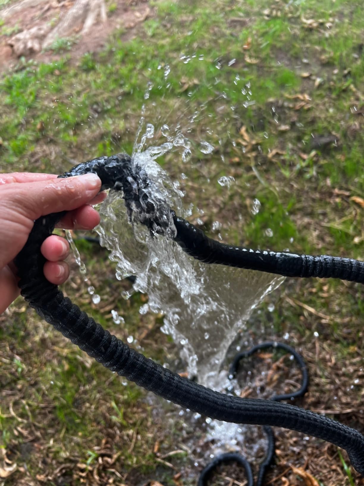 J&B XpandaHose 50ft Expandable Garden Hose- Heavy Duty Superior Strength 3750D - 4 -Layer Latex Core - Extra Strong Brass Connectors and Storage Bag (Black 50) customer photo 2