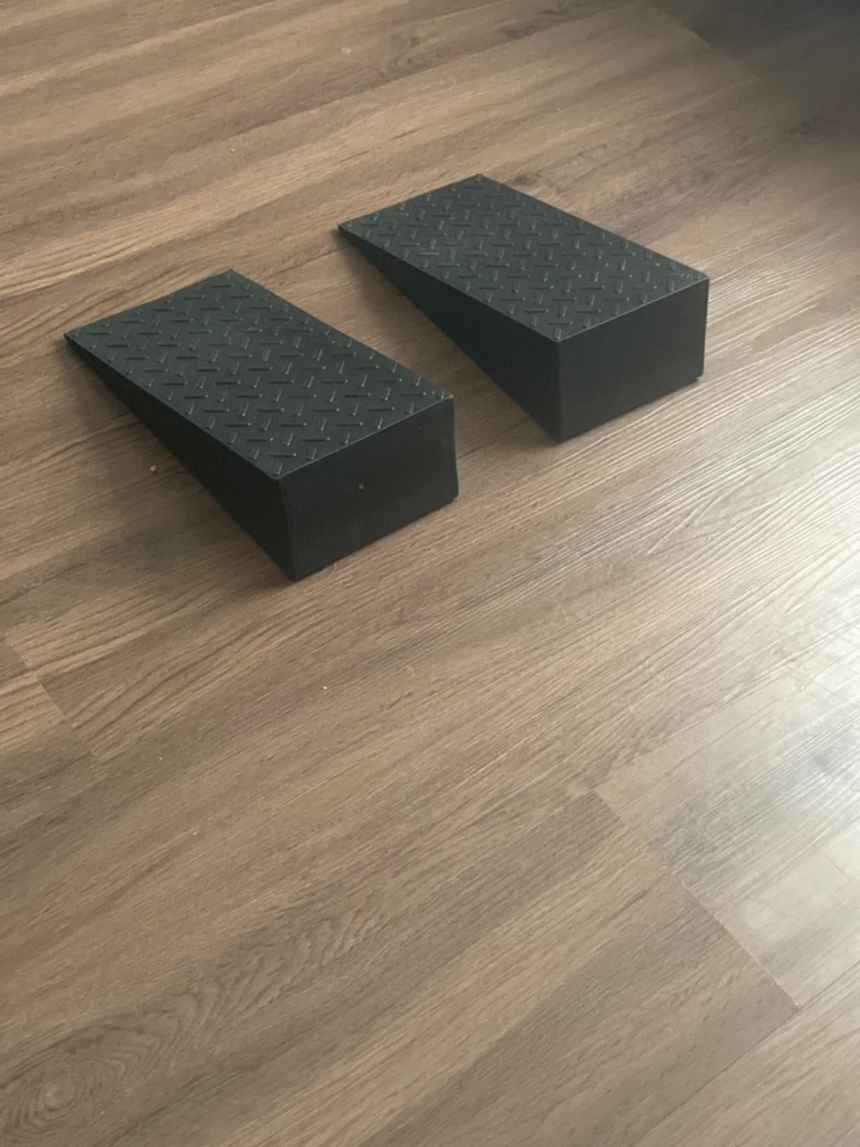 Folaps Squat Wedge Block with Guide for Heel Elevated Squat Weightlifting Slant Board for Squats with Carry Bag to Improve Mobility Balance and Strength Performance customer photo 1