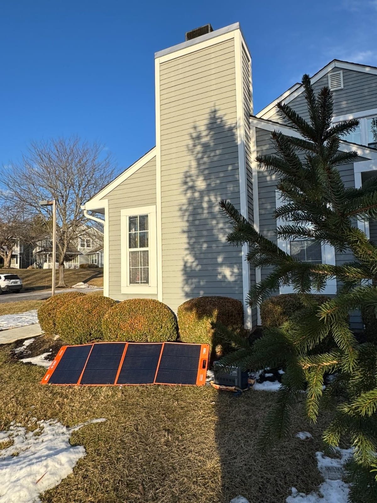 EBL Solar Panel 100W Portable Solar Panel for 300/500/1000 Power Station customer photo 2