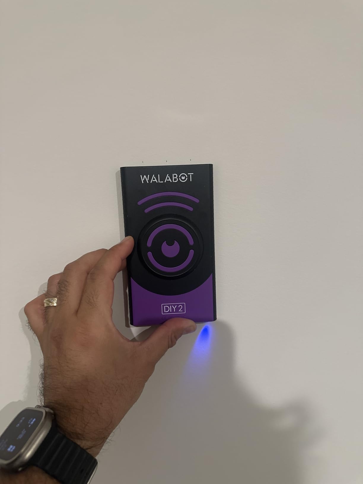 Walabot DIY 2 – Visual Stud Finder & Wall Scanner for Drywall. Detects Wood & Metal Studs, Plastic & Metal Pipes, Live & Non-Live Wires customer photo 2
