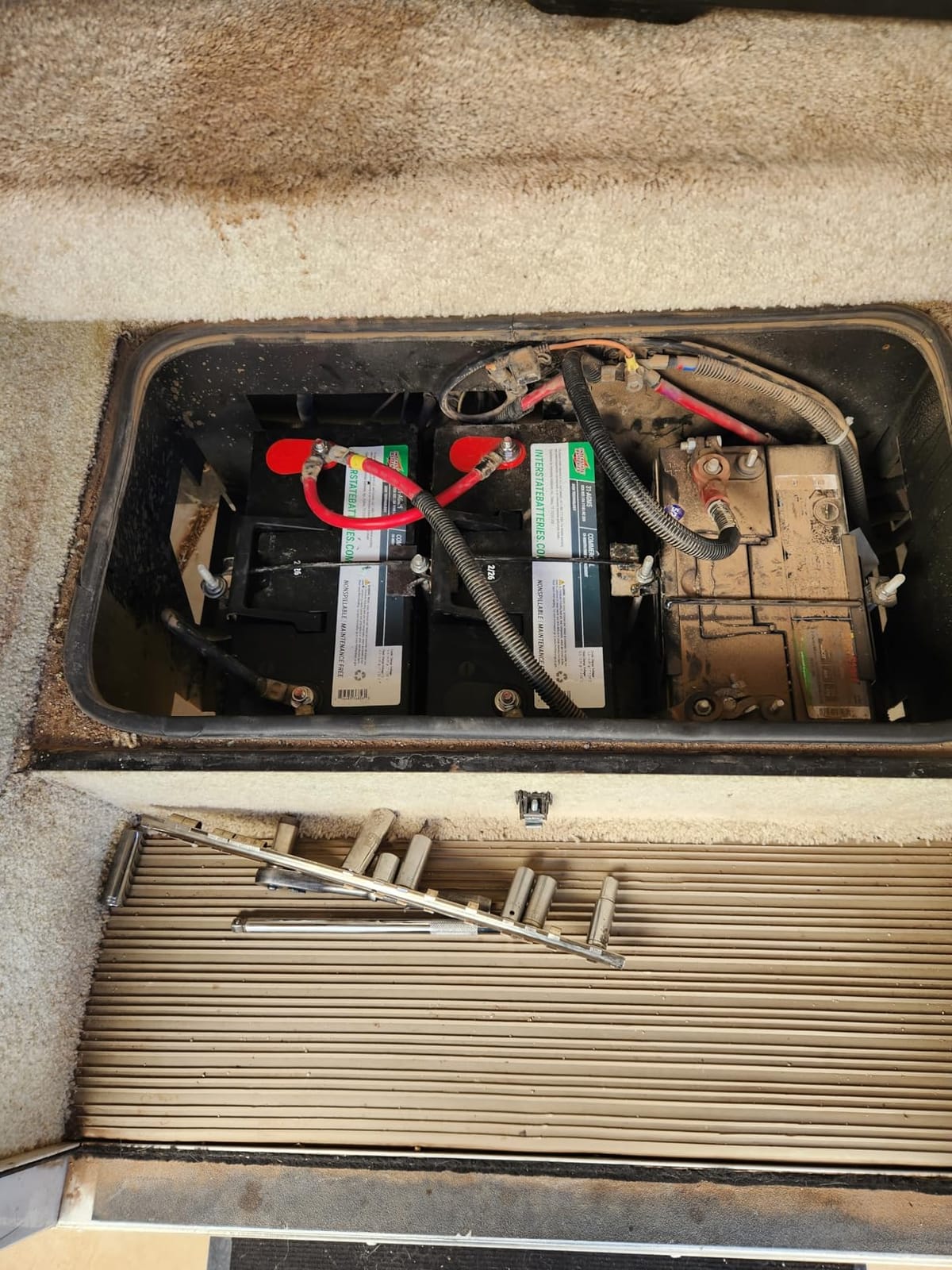 Interstate Batteries Marine/RV Battery 12V 100Ah 925CCA 1110CA Group 31 AGM customer photo 2