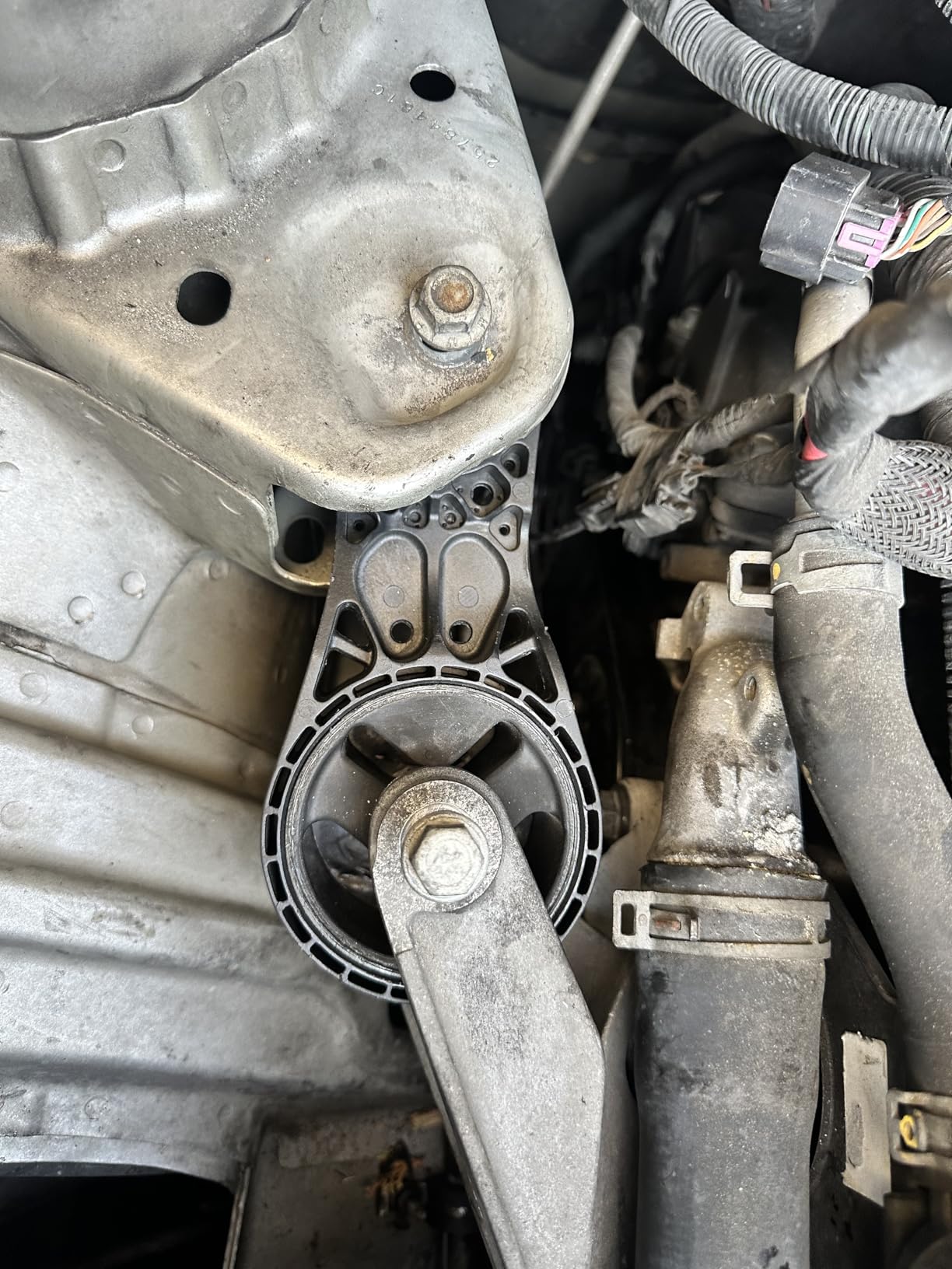 Engine Motor Mount Replacement for 2009-2017 Traverse Enclave Acadia Saturn customer photo 2