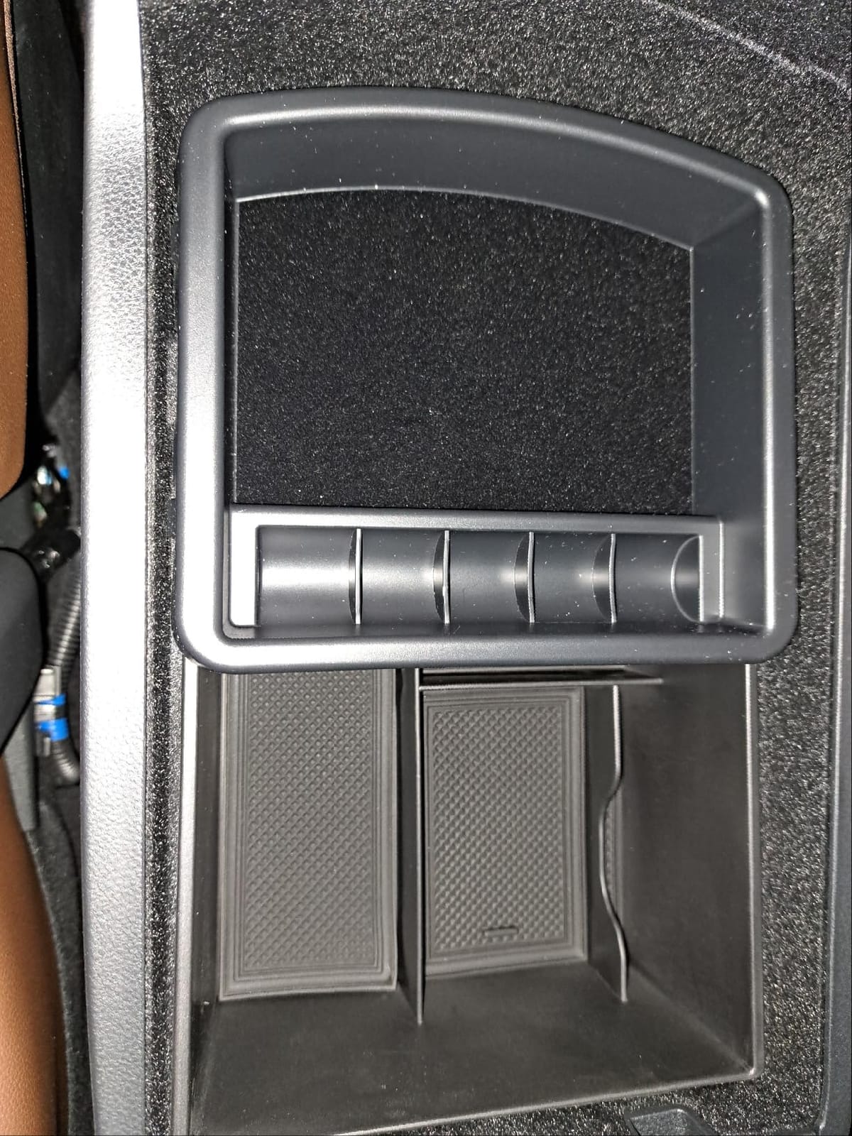SHAOHAO for 2025 2026 Subaru Ascent Center Console Organizer for 2019-2026 Subaru Ascent Accessories Base/Premium/Onyx Edition/Limited/Onyx Edition Limited/Touring Double Space Armrest Insert Tray customer photo 1
