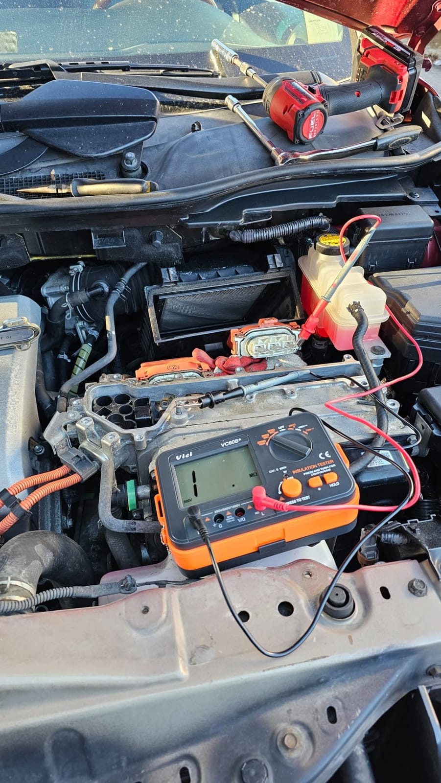 Megohmmeter 1000V Megaohm Meter, AIOMEST Insulation Resistance Tester VC60B customer photo 1