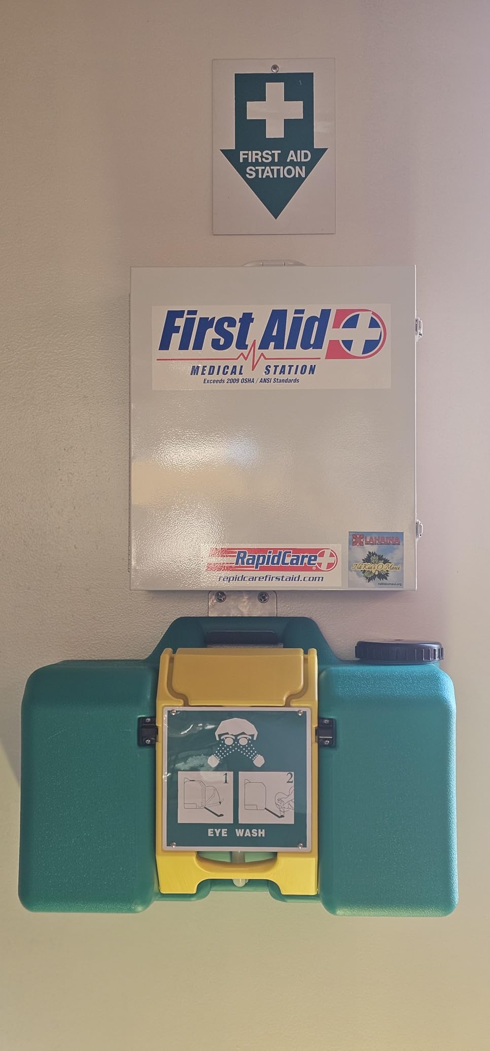Magula 9 Gallon Portable Eye Wash Station OSHA-Approved,Wall Mounted Emergency Eyewash Station with Dual Spray,Ansi Certified First Aid Eye Wash Units,15 Minutes Eye Washing Station customer photo 2