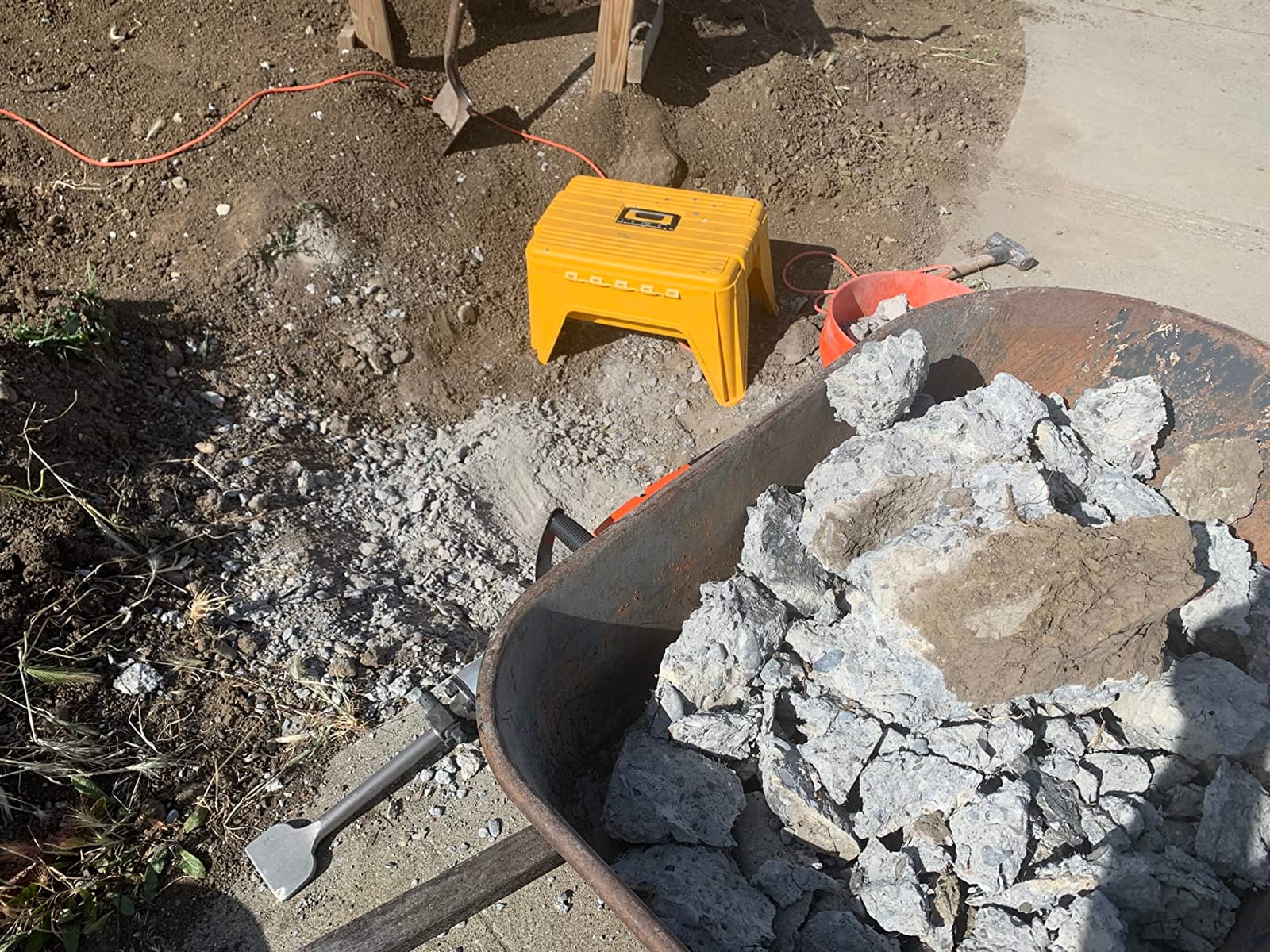 VEVOR Demolition Jack Hammer 2200W Electric Jackhammer Concrete Breaker customer photo 1