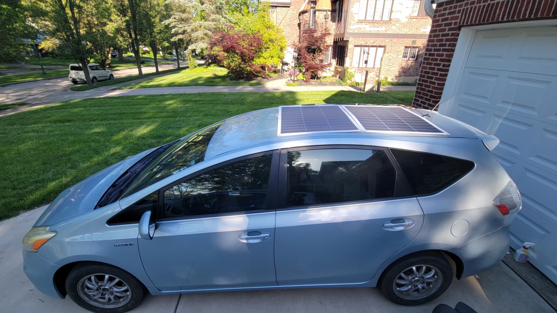 ECO-WORTHY 2pcs 130 Watt (260W) 18BB Flexible Solar Panels,25% High-Efficiency Waterproof Monocrystalline Lightweight Solar Panel for RV,Boats,Curved Surfaces,Roofs,Cabin customer photo 1
