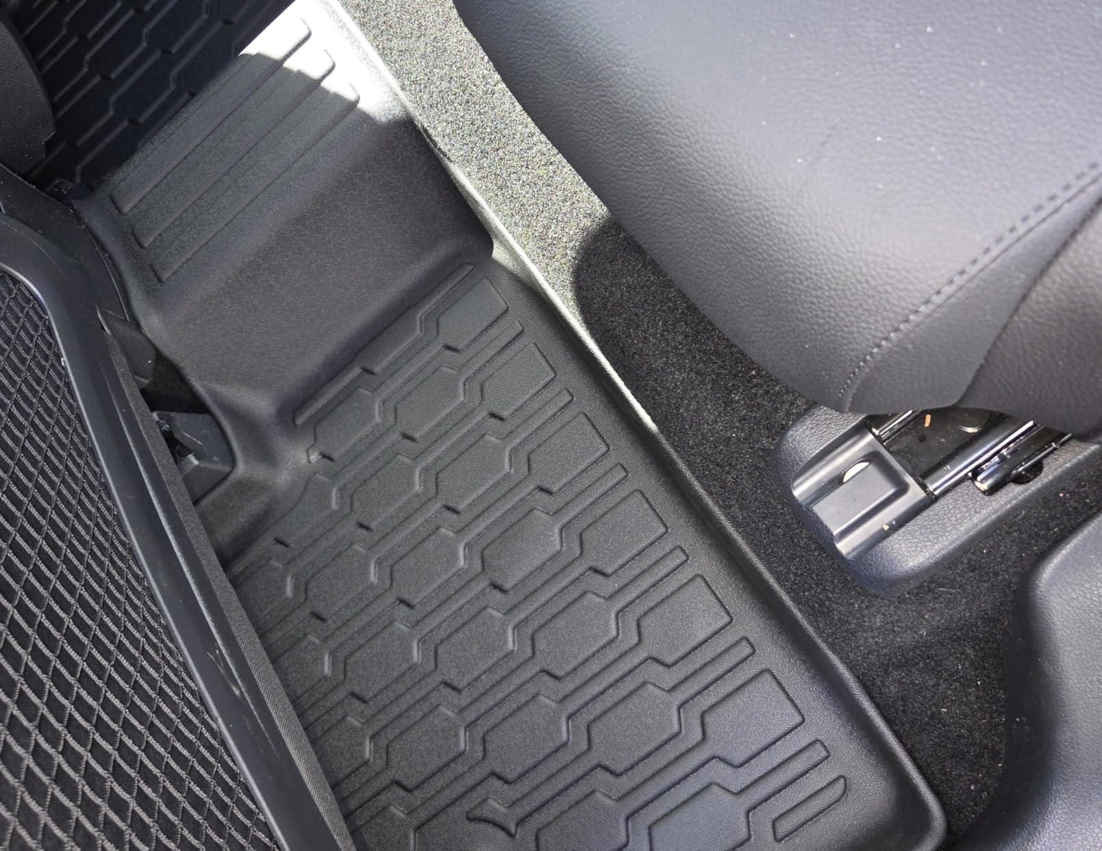 Cargo Liner Compatible with 2015-2024 Ford Edge Cargo Mat，All Weather Protection Trunk Liner Rear Trunk mat，Black customer photo 2
