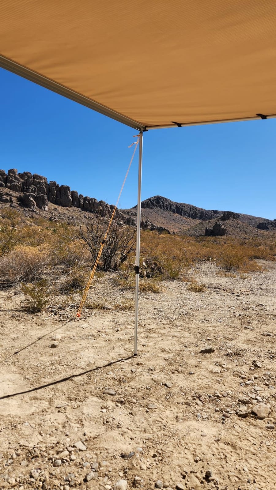 JOYTUTUS Vehicle Awning 6.6'x8.2' Roof Rack Pull-Out Sun Shade UV50+, Weatherproof 4x4 Side Sunshade for Camping, Car Awning with Adjustable Hardware, Quick Set-up, Compatible with SUV/Truck/Van/Jeep customer photo 1