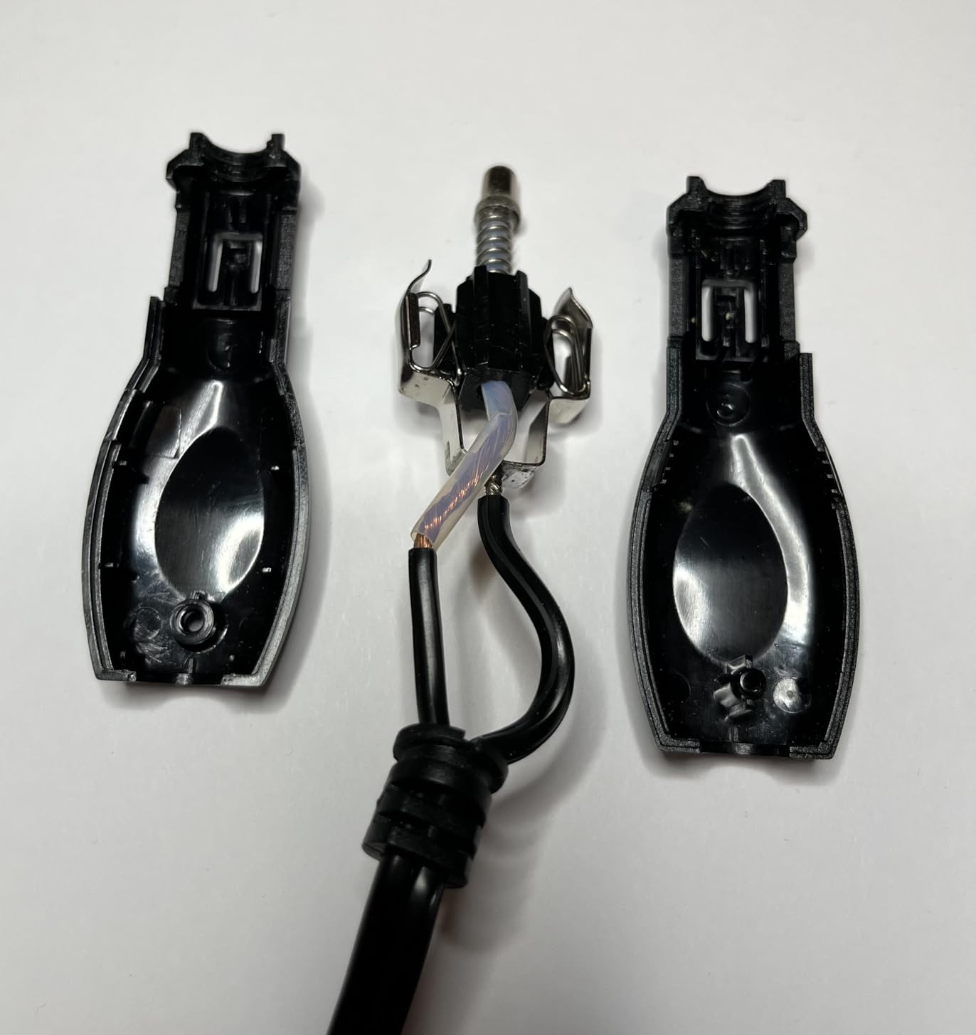 3000 W Power Inverter Pure Sine Wave,6100W Max,12V DC to 120V AC customer photo 2