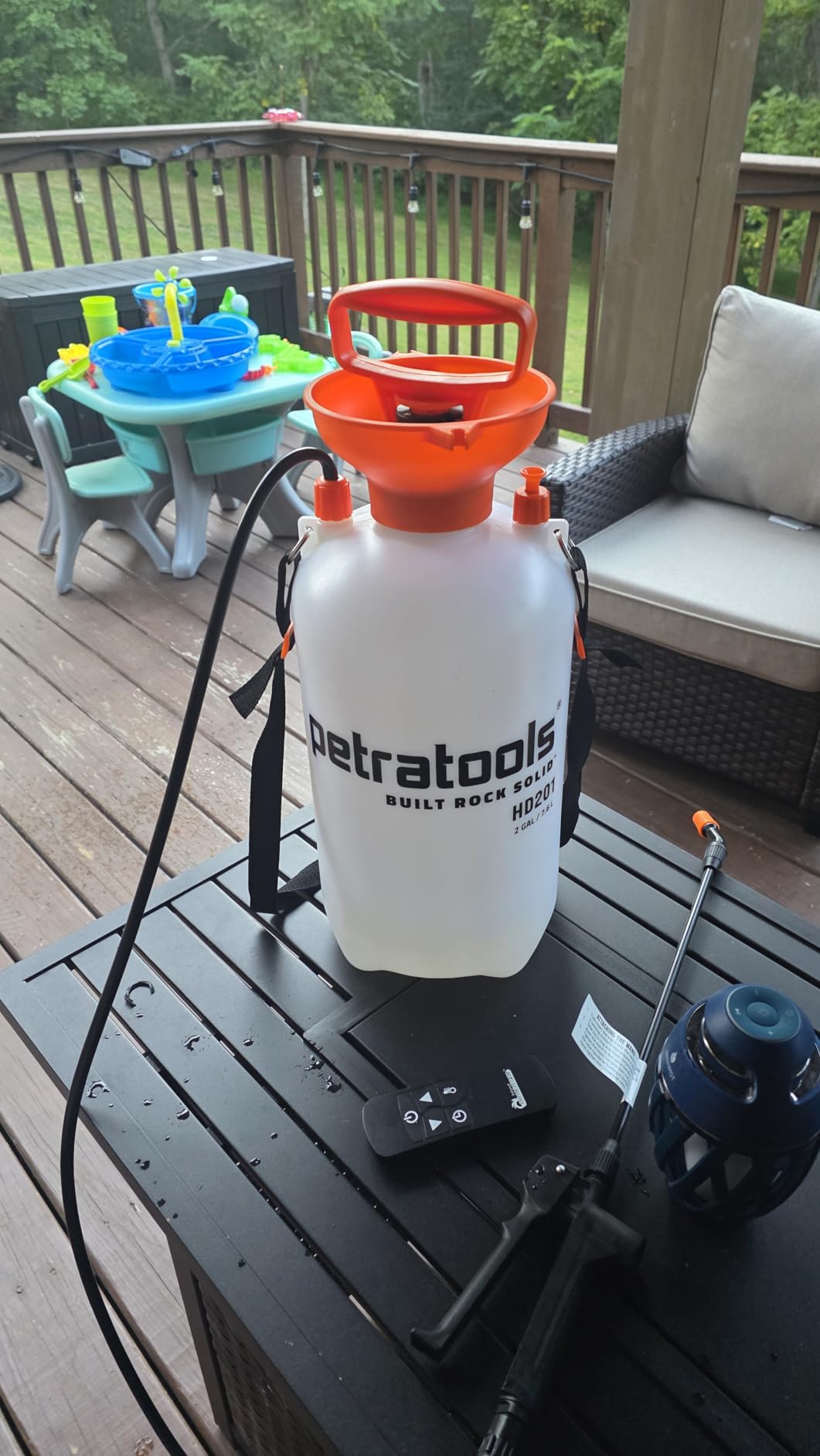 PetraTools HD201 Garden Pump Sprayer 2 Gallon, 52-in Long Hose & 2 Nozzles customer photo 2