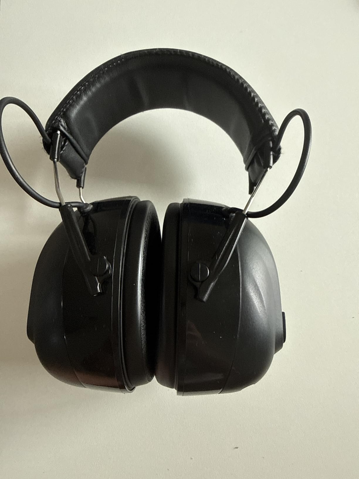 Kalence Bluetooth 6.0 Hearing Protection with 120H Working Time, 30dB Safety Earmuffs, Rechargeable Ear Protection Headphones with Mic for Mowing, Workshops, Construction, Snowblowing, Black customer photo 1