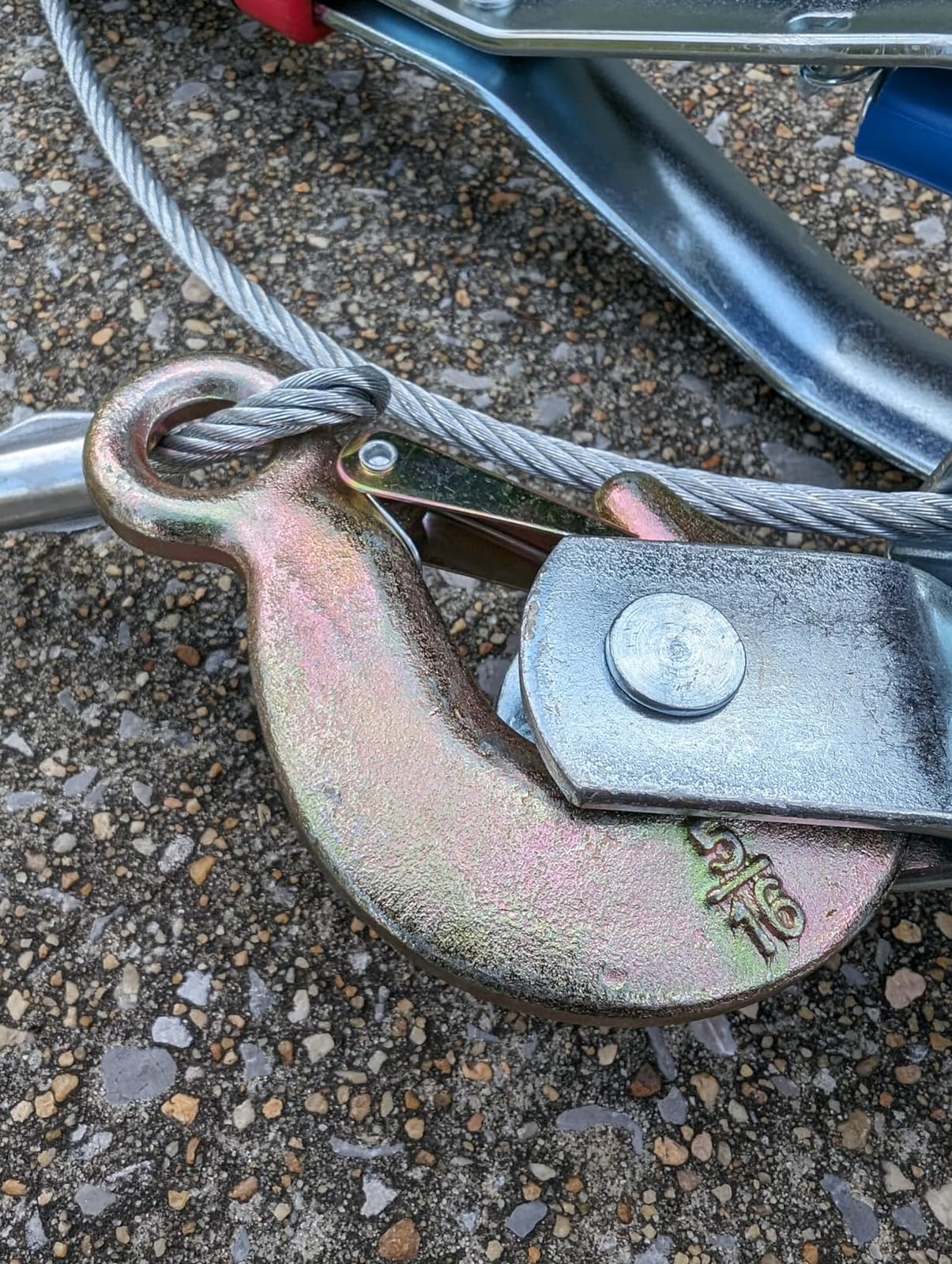 Come Along Winch,5 Ton Capacity with 11.5FT Steel Cable,Heavy Duty Come Along Tool with Dual Gears,3 Hooks,Hand Winch Tool for Road Vehicle Recovery and Pulling Tree,Fence Stretcher,Frame customer photo 2