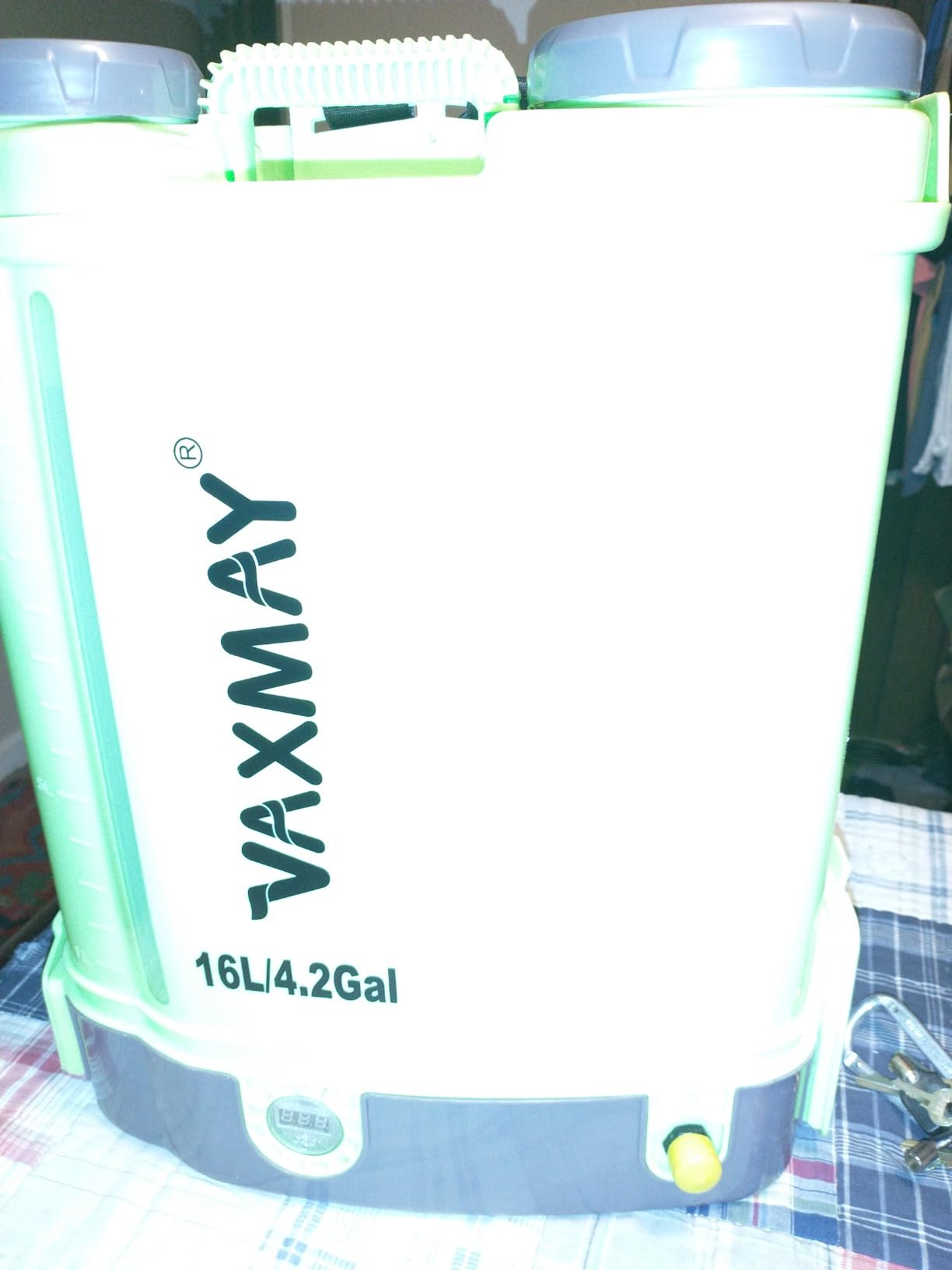 Battery Powered Backpack Sprayer 4 Gallon, VAXMAY 100 PSI Electric Garden Sprayer Works with Makita 18V Battery, Weed Yard Sprayer with Telescopic Wand, 5 Nozzles, 2.6 Ah Battery & Charger Included customer photo 2