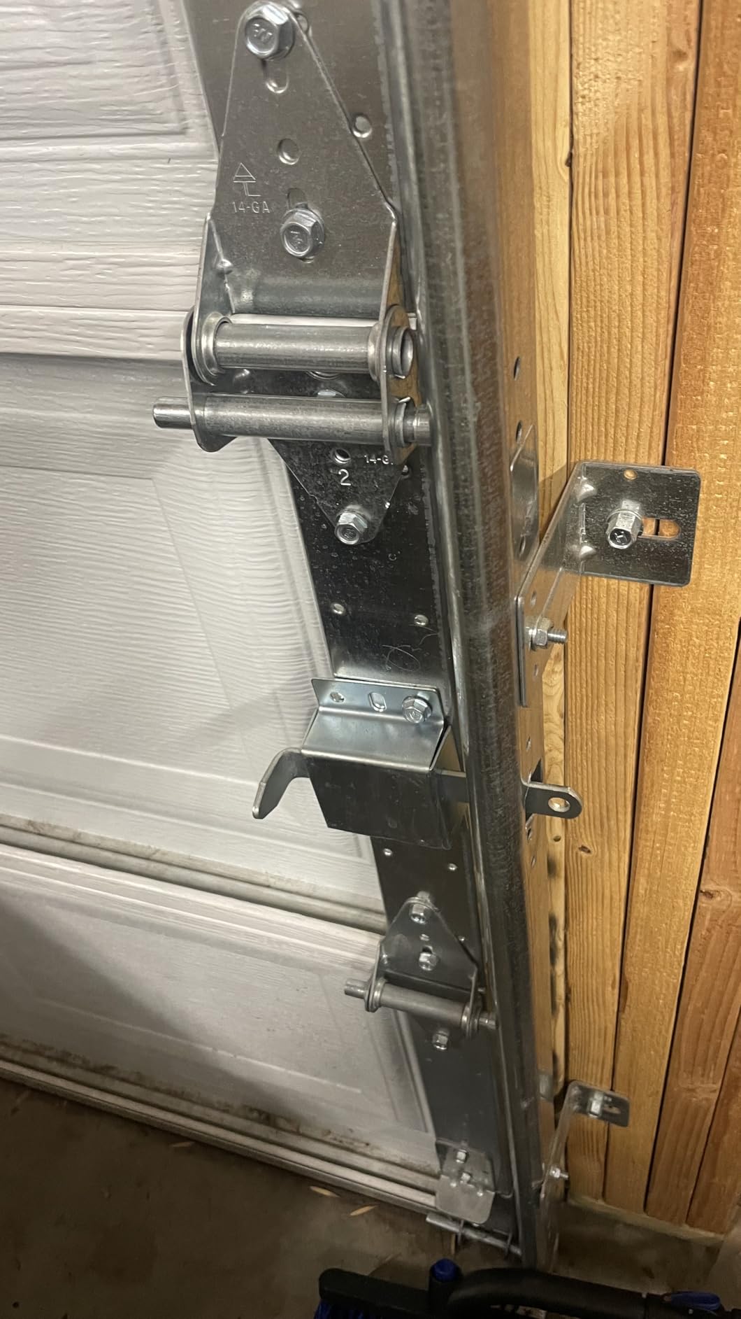 Garage Door Side Lock, Galvanized Steel Inside Deadlock for Vertical Track, Heavy Duty Security Slide Latch Replacement for Home & Warehouse Protection, Fits Most Residential Doors-1-Pack customer photo 2