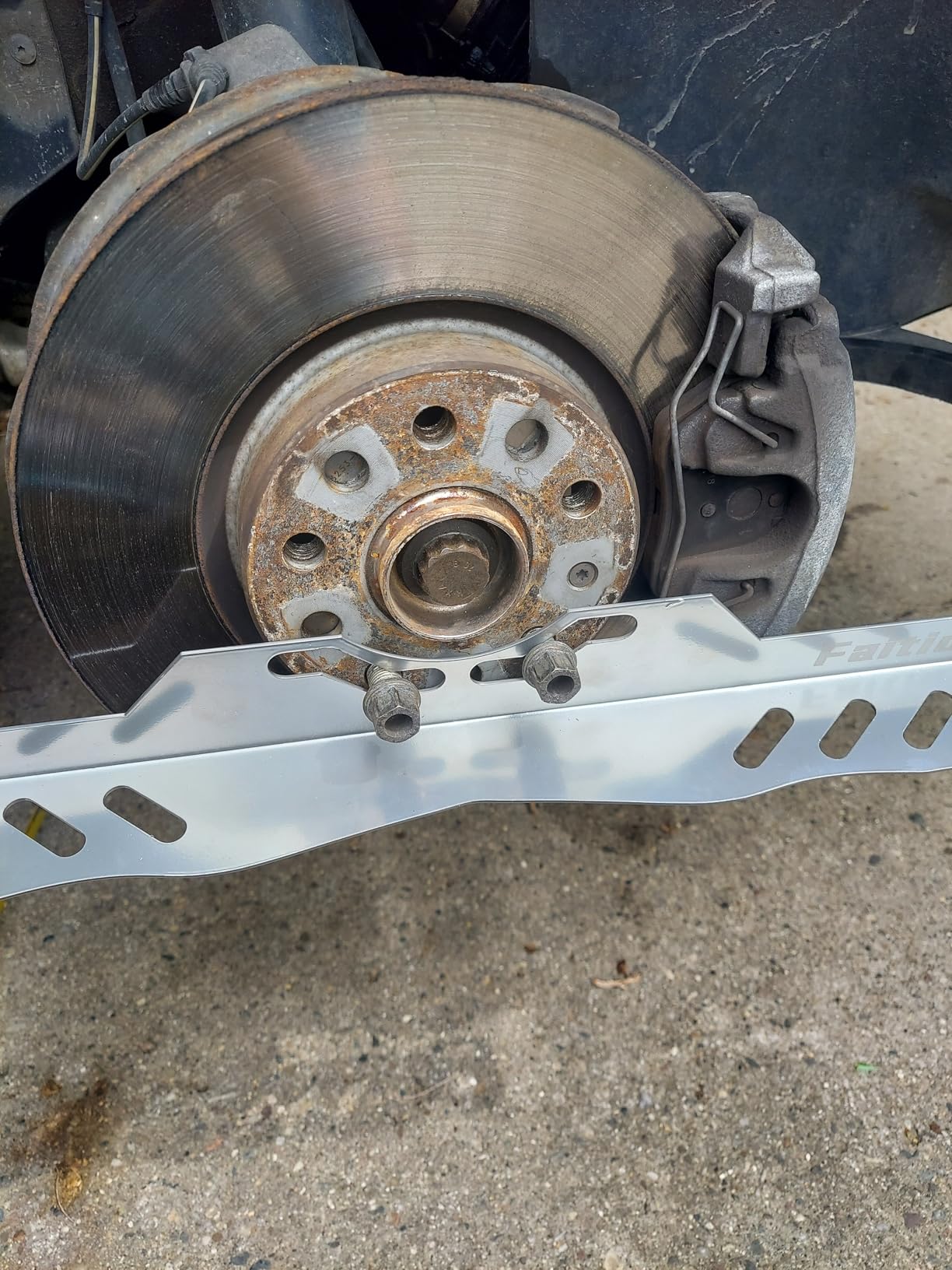 One-Piece Wheel Alignment Tool Plates(Zero Play), Toe Alignment Plates w/Two 5m Heavy Duty Tape Measures, Car Front End Alignment Tool, No Assembly - Eliminate Splicing Errors, Silver customer photo 2