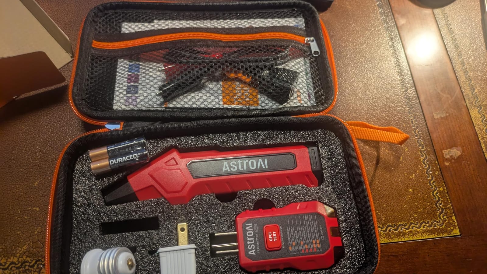 AstroAI Circuit Breaker Finder Tool with GFCI Outlet Tester for 90–120V AC customer photo 2