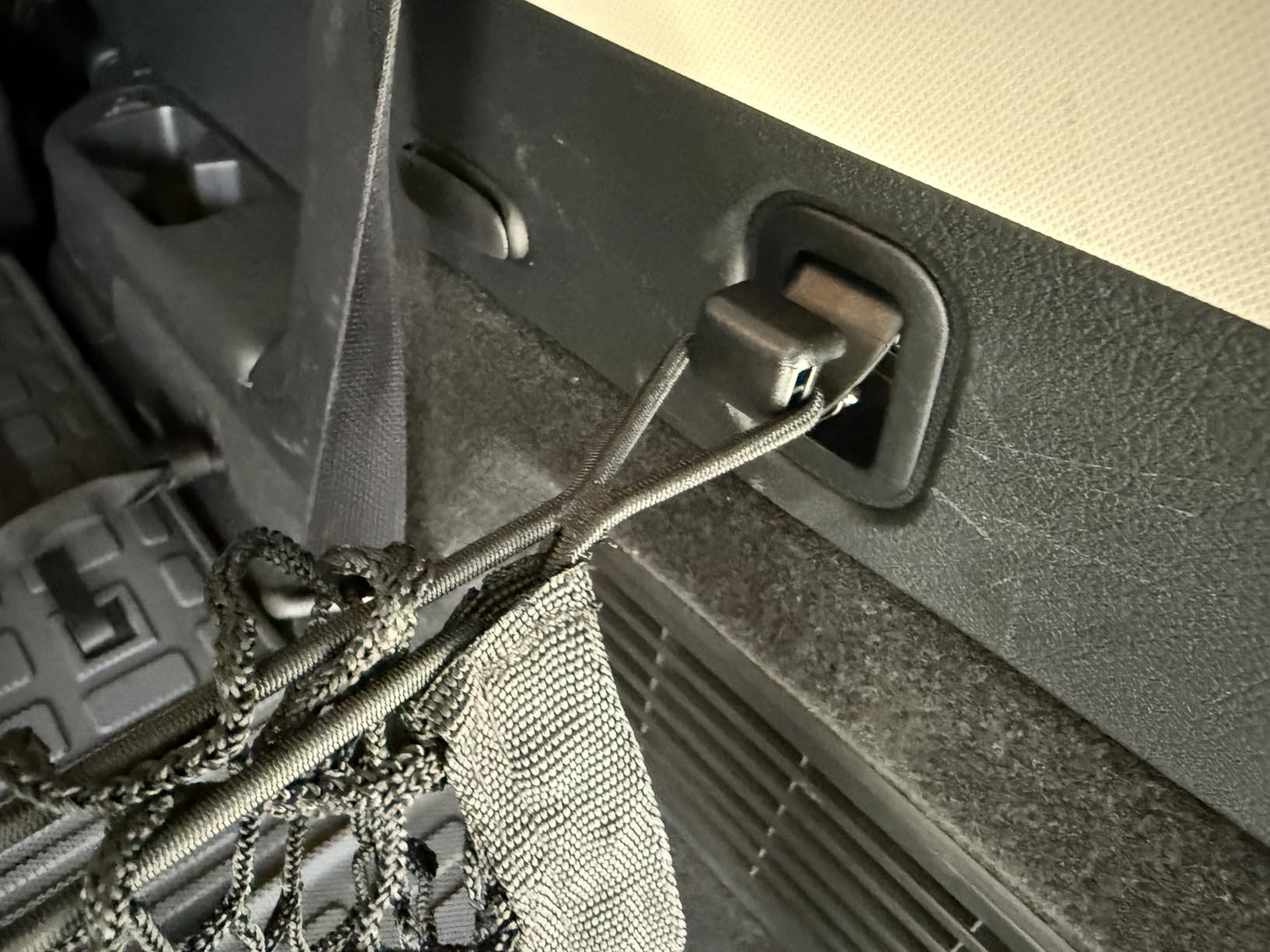 Cargo Net for 2020-2026 Hyundai Palisade Accessories (3.12'×1.02') customer photo 2