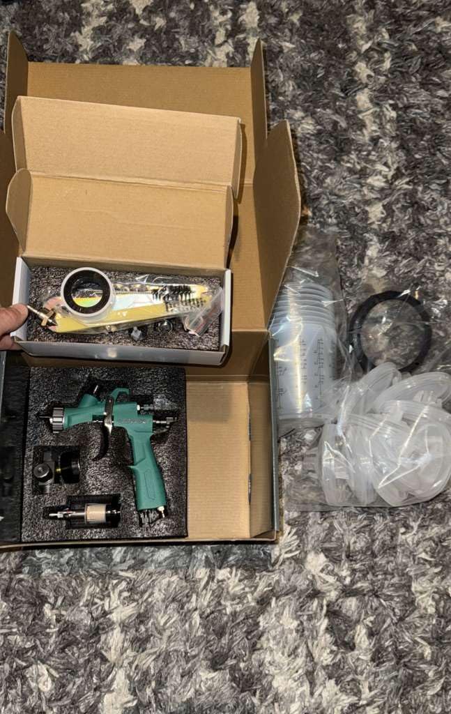 DOTOOL LVLP Air Spray Gun, Automotive Paint Gun Kit customer photo 1