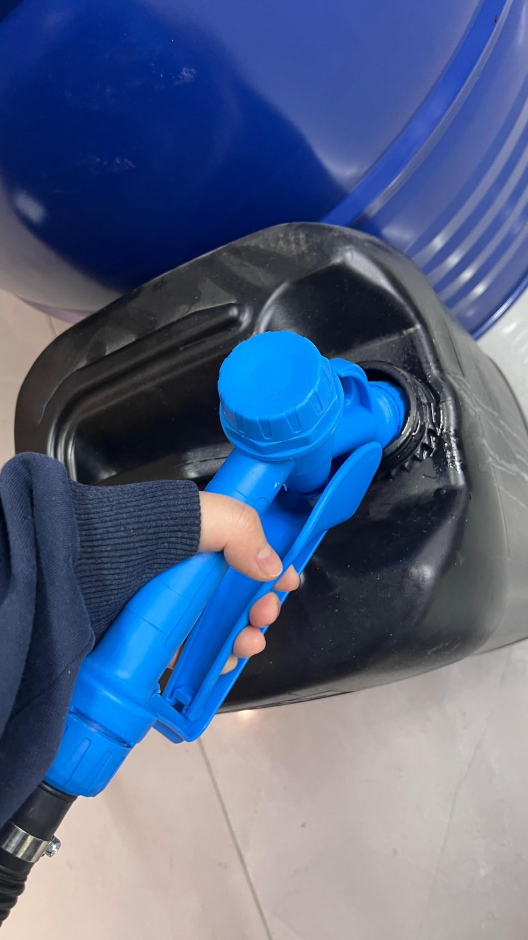 Electric Drum Barrel Pump with 120V AC/12V DC Power,55 Gallon Drum Pump with Built-in 2-Inch Bung Adapter, 5 Gallons Per Minute Flow Rate, for DEF, Diesel, Water, Antifreeze customer photo 1
