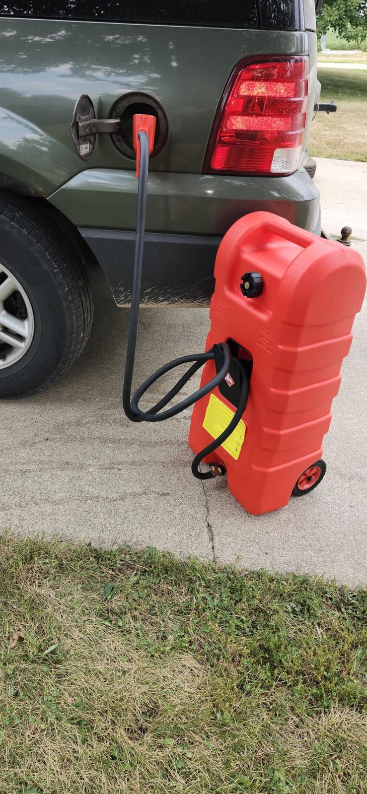 15 Gallon Fuel Caddy, Portable Gas Can Fuel Tank with Manual Siphon Pump & 10FT Hose, Wheeled Fuel Container for Gasoline Diesel Storage, Car, ATV, Boat, Lawn Mower, Generator, Red customer photo 2