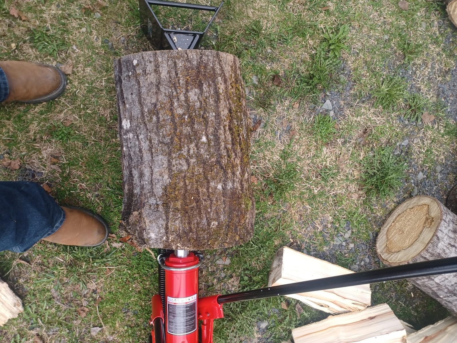 GarveeTech 12 T Hydraulic Log Splitter Wood Cutter, Manual Log Splitter with Horizontal Full Steel Beam & Built-in Wheel customer photo 2