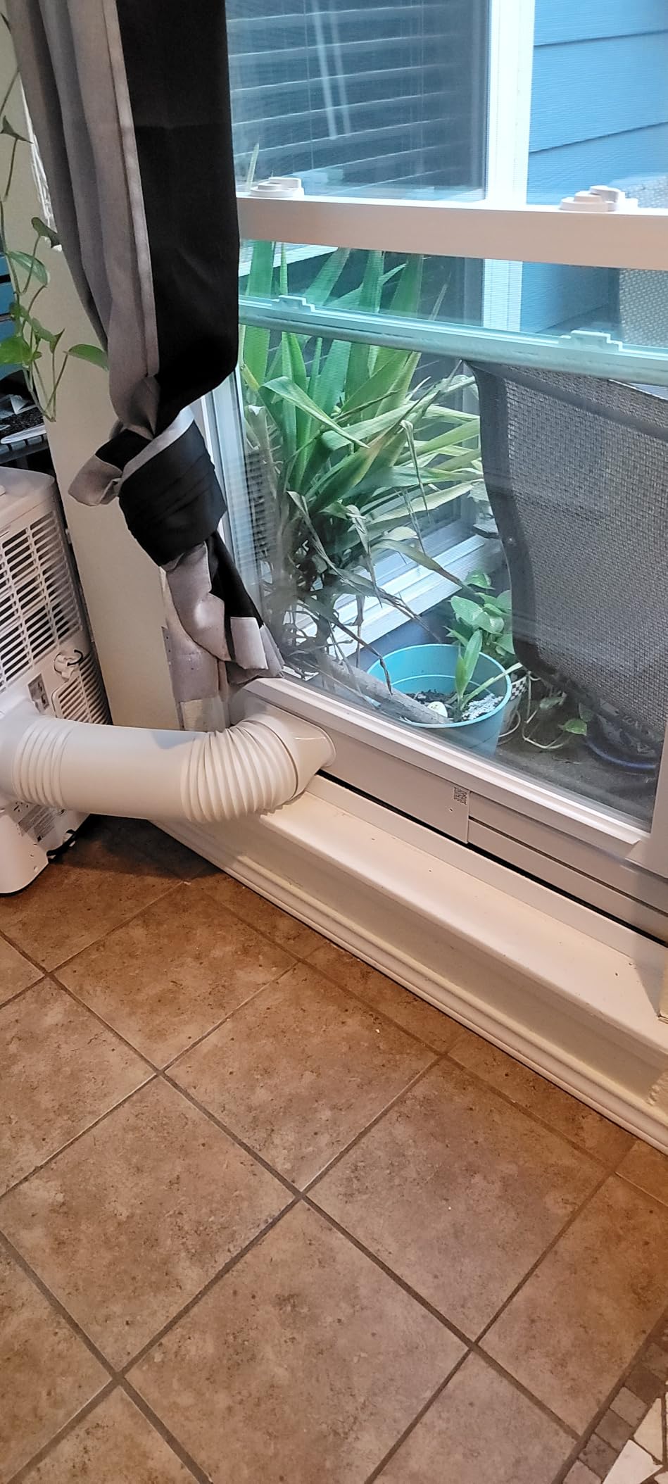14000 BTU Portable Air Conditioners, Cools Up to 700 Sq.Ft, Portable AC Unit with Remote Control, Cooling, Fan, Dehumidification, Sleep Mode& Installation Kits for Large Rooms, White customer photo 1