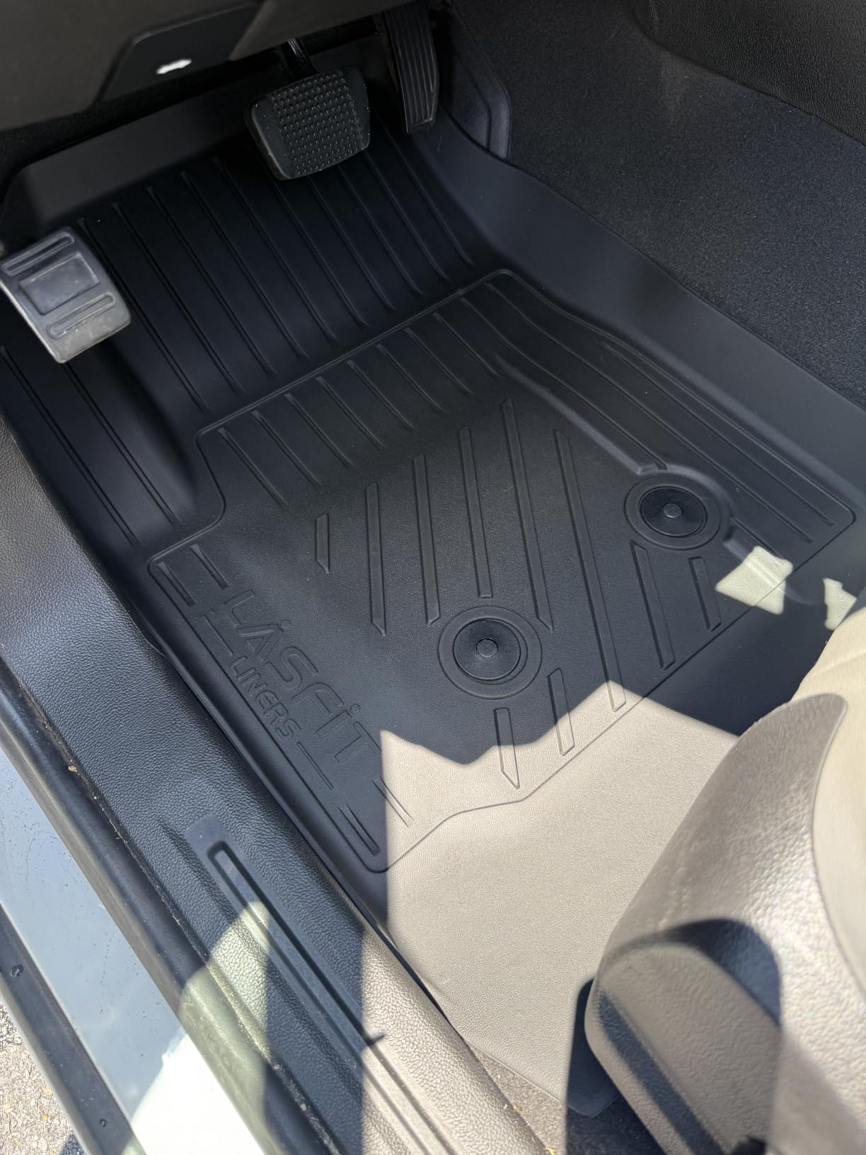 LASFIT Floor Mats & Cargo Liner with Backrest for Chevy Traverse 2024-2027 customer photo 1