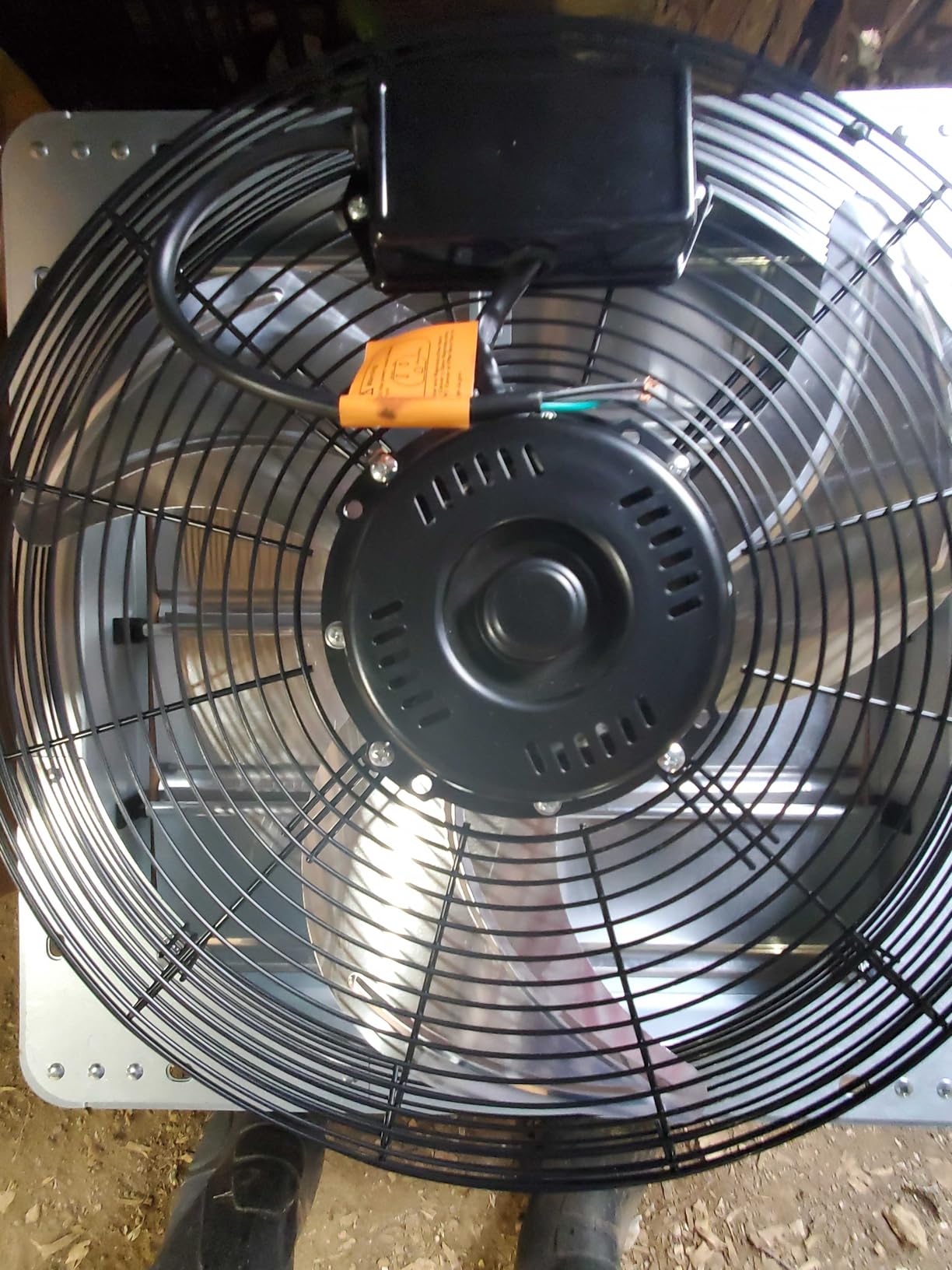 iPower 16 Inch Wall Mounted Shutter Exhaust Fan, Aluminum, 1550 RPM, 1200 CFM, for Attic, Garage, Louvered Vent, Plant, Greenhouse, Silver customer photo 1