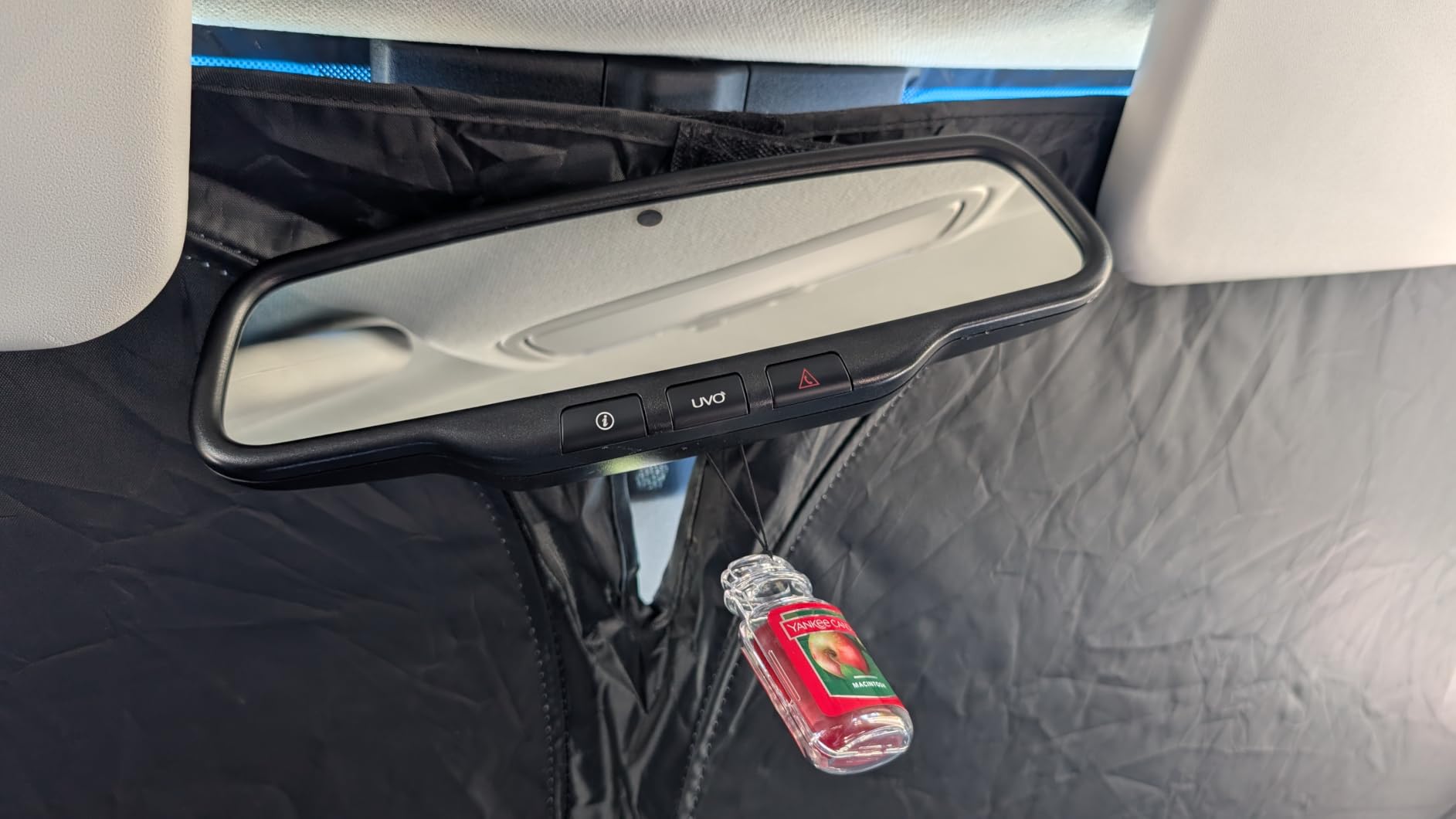 ARISMOTOR Windshield Sun Shade for GMC Canyon 2023-2026 2027 customer photo 1