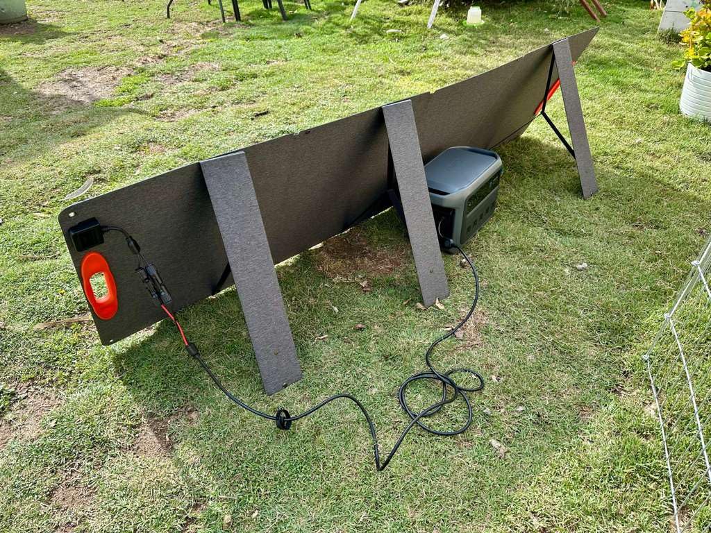 SOKIOVOLA N-Type 16BB 200W Portable Solar Panel for EF/Jackery/Bluetti/Anker Power Station Foldable Solar Panel 25% High Efficiency IP68 Waterproof for Outdoor Trip RV Camping Blackout Off Grid customer photo 2