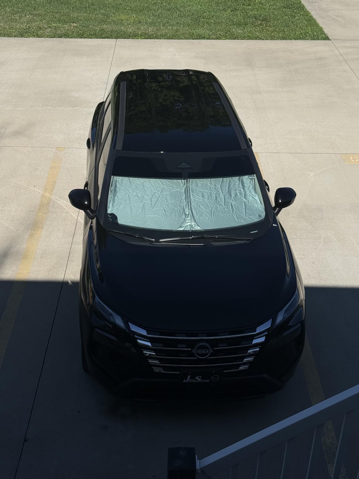 Magnelex Windshield Sun Shade for Nissan Rogue 2021 2022 2023 2024 2025 2026, Foldable Car Window Sunshade, Heat & UV Visor Cover, Reflective Front Shades Accessories customer photo 2