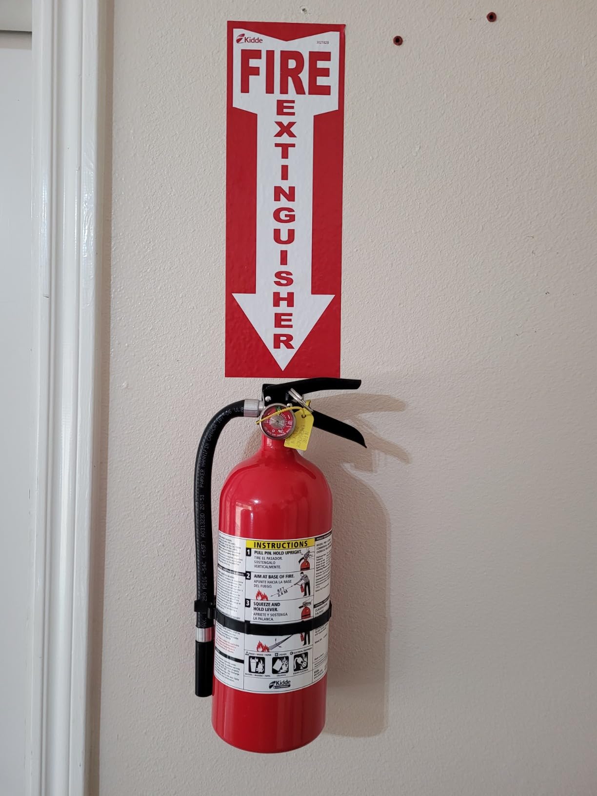 Kidde Pro 340 Commercial Fire Extinguisher, 3A:40-B:C, PRO-5MP-1 customer photo 1