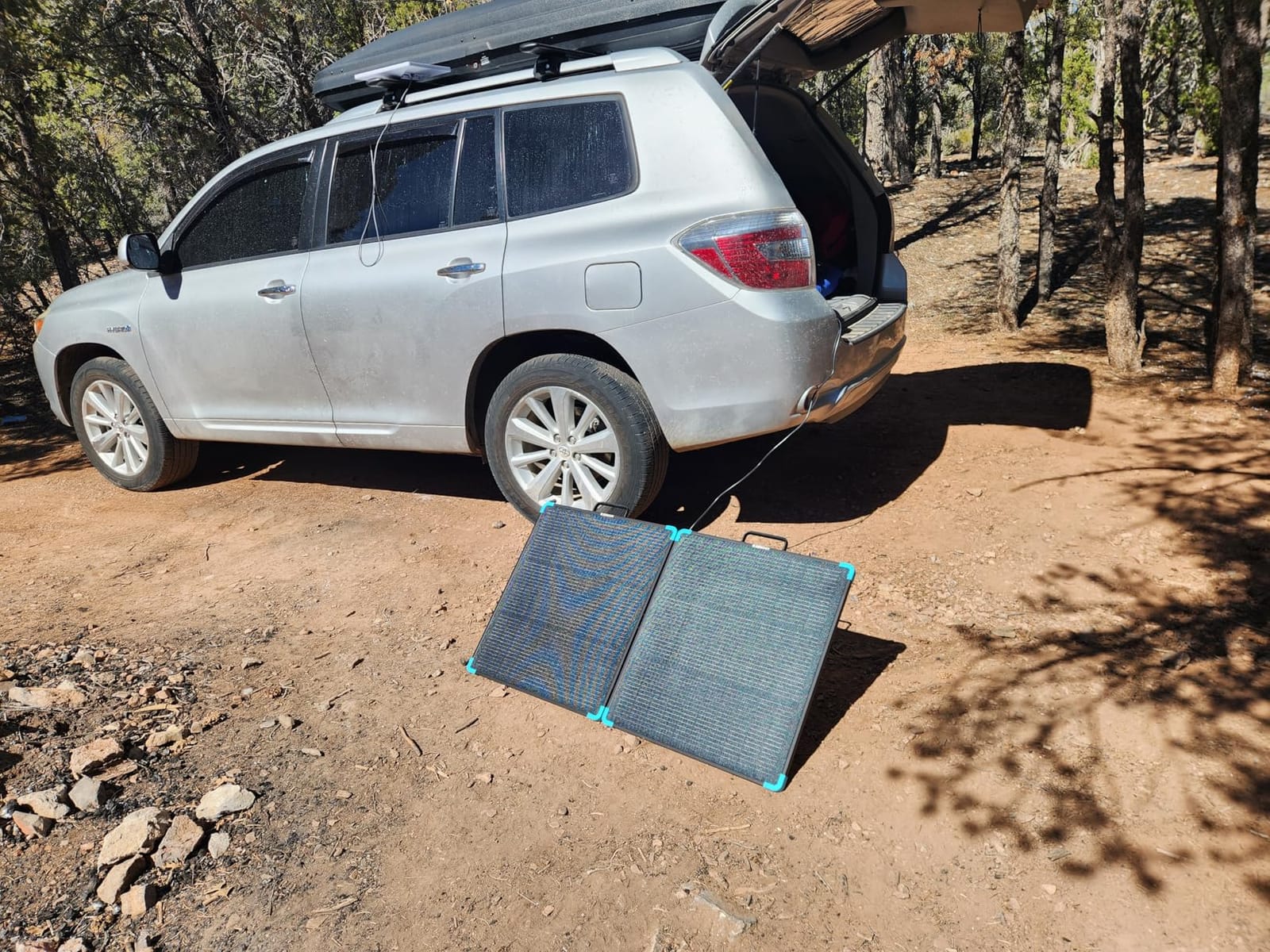 Renogy 100W Portable Solar Panel, 25% High Efficiency for Power Stations customer photo 1