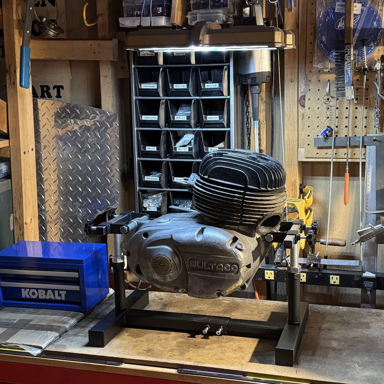 Heavy Duty Motorcycle Engine Stand, Adjustable Motor Stand 1000LB customer photo 1