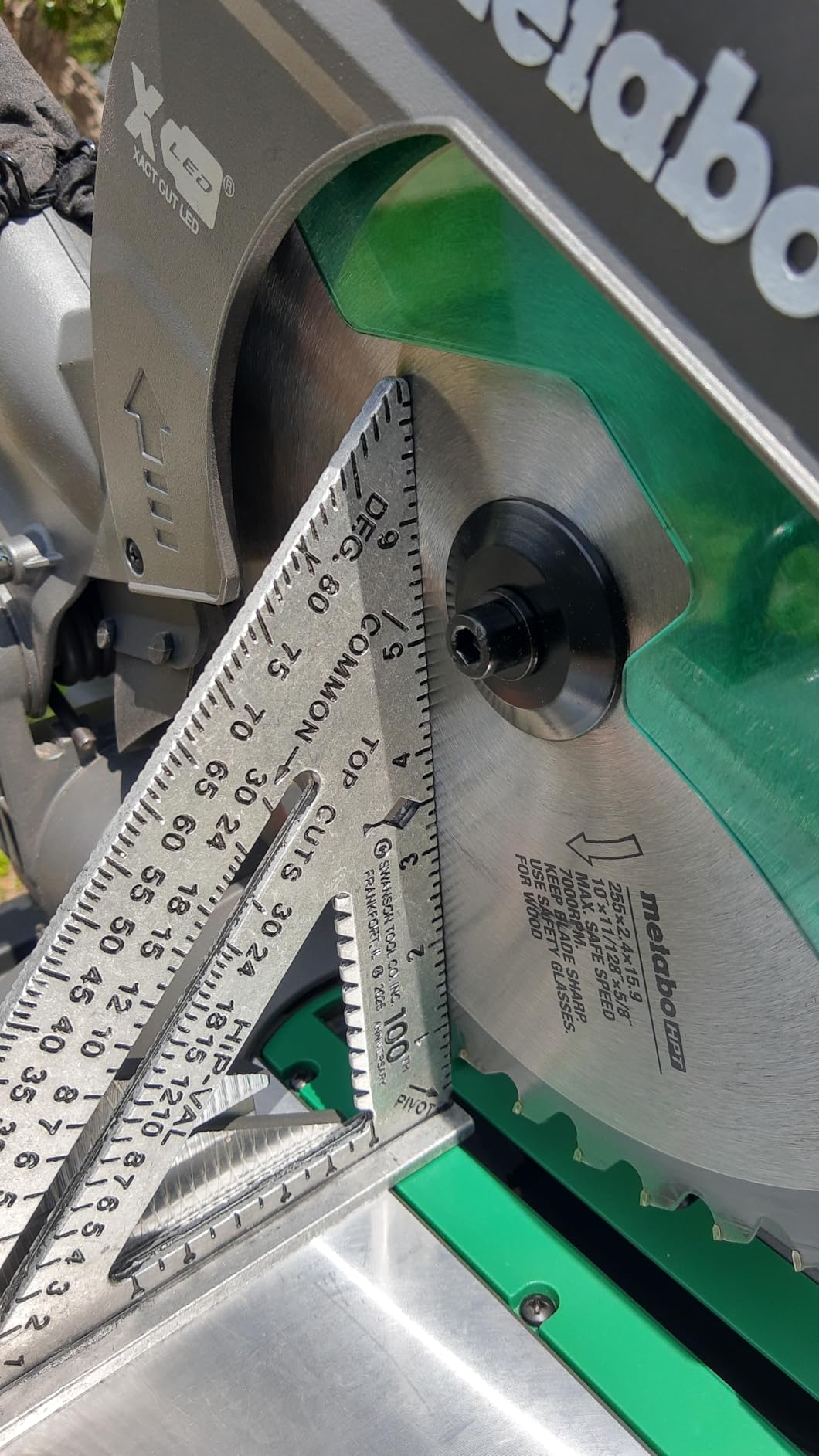 Metabo HPT 10-Inch Single Bevel Compound Miter Saw, 15-Amp Power Saw with Xact Cut Shadow Line, Precision Miter Angles, Single Bevel 0-45°, 40T TCT Miter Saw Blade, Lightweight Design, C10FCG2 customer photo 1