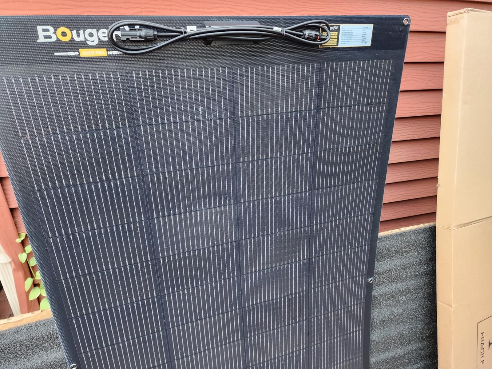 BougeRV Arch Pro 200W Anti-Shading N-Type Fiberglass Flexible Solar Panel customer photo 2