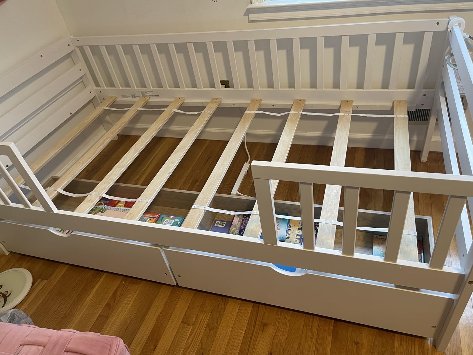 Giantex Twin House Bed with Drawers, Wooden Twin Bed Frame with Cube Storage & Fence Rails, Montessori Beds for Kids Boys, Girls, Bedroom, Living Room, No Box Spring Needed, Natural customer photo 2