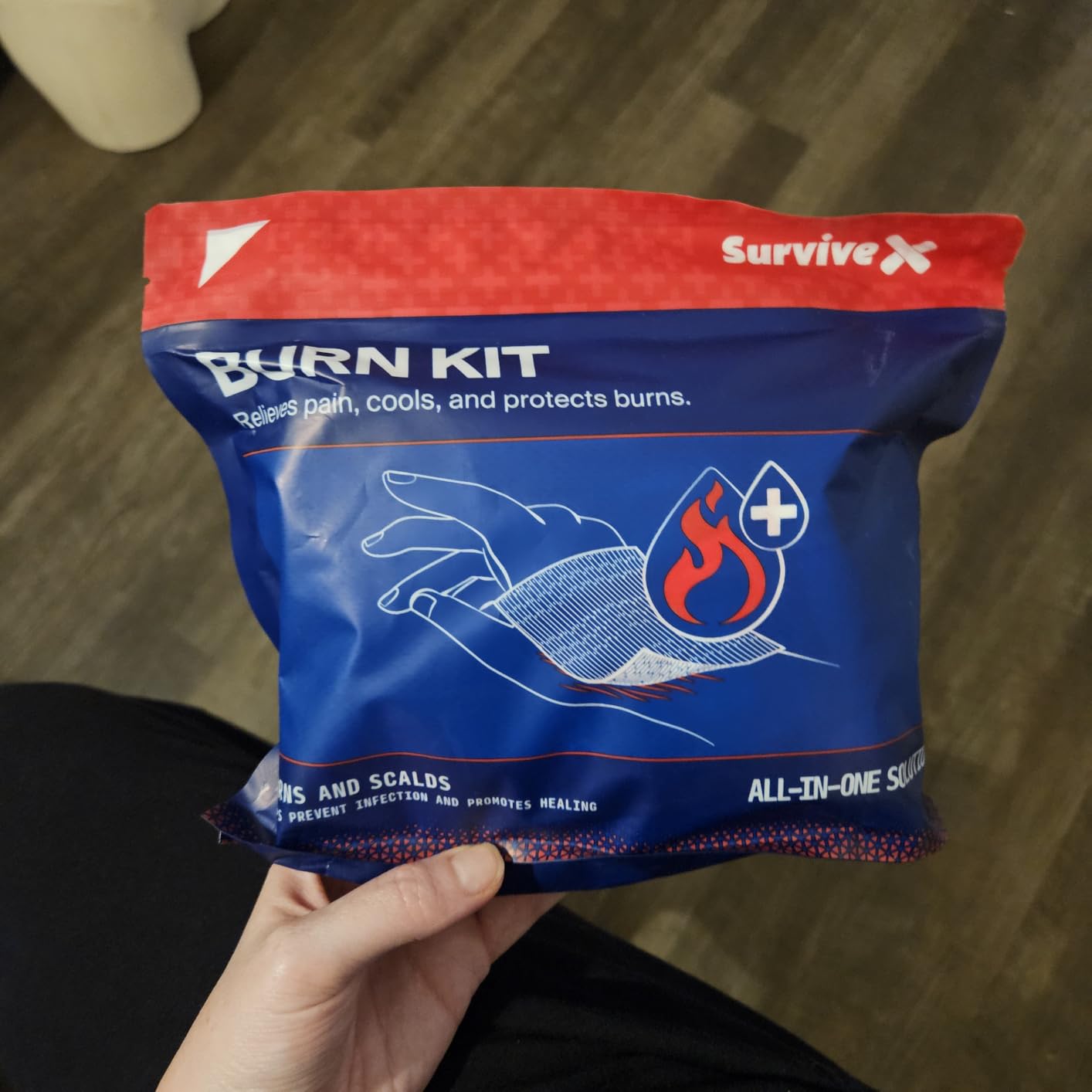SurviveX Burn Care Kit - Cooling Hydrogel Dressings with Tea Tree Oil customer photo 2