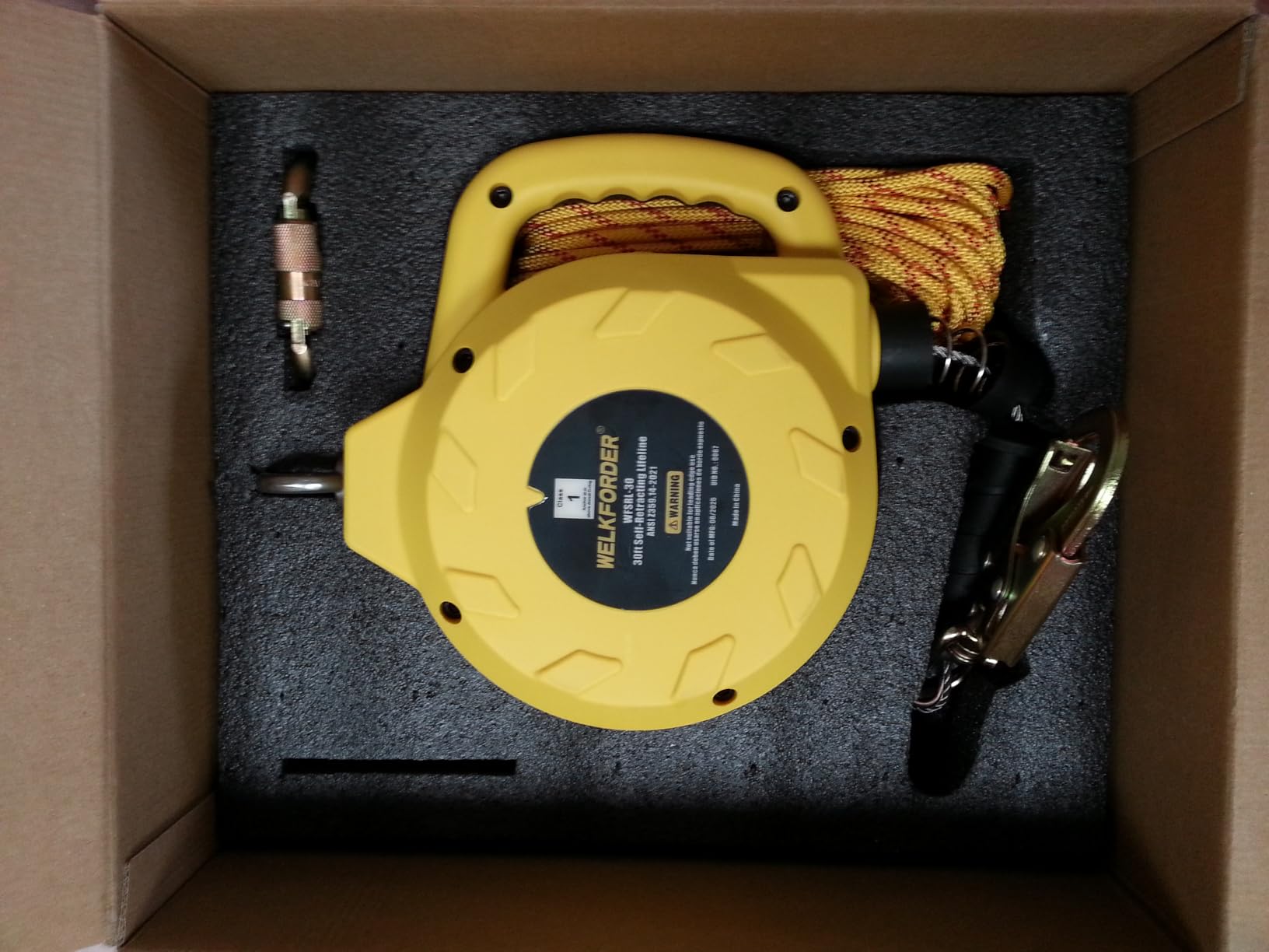 Single Leg Self-Retracting Lifeline [Steel Cable] Internal Shock Absorber System Class 1 Retractable Lanyard with Quick-Action Brake ANSI&OSHA Compliant (30FT) customer photo 1